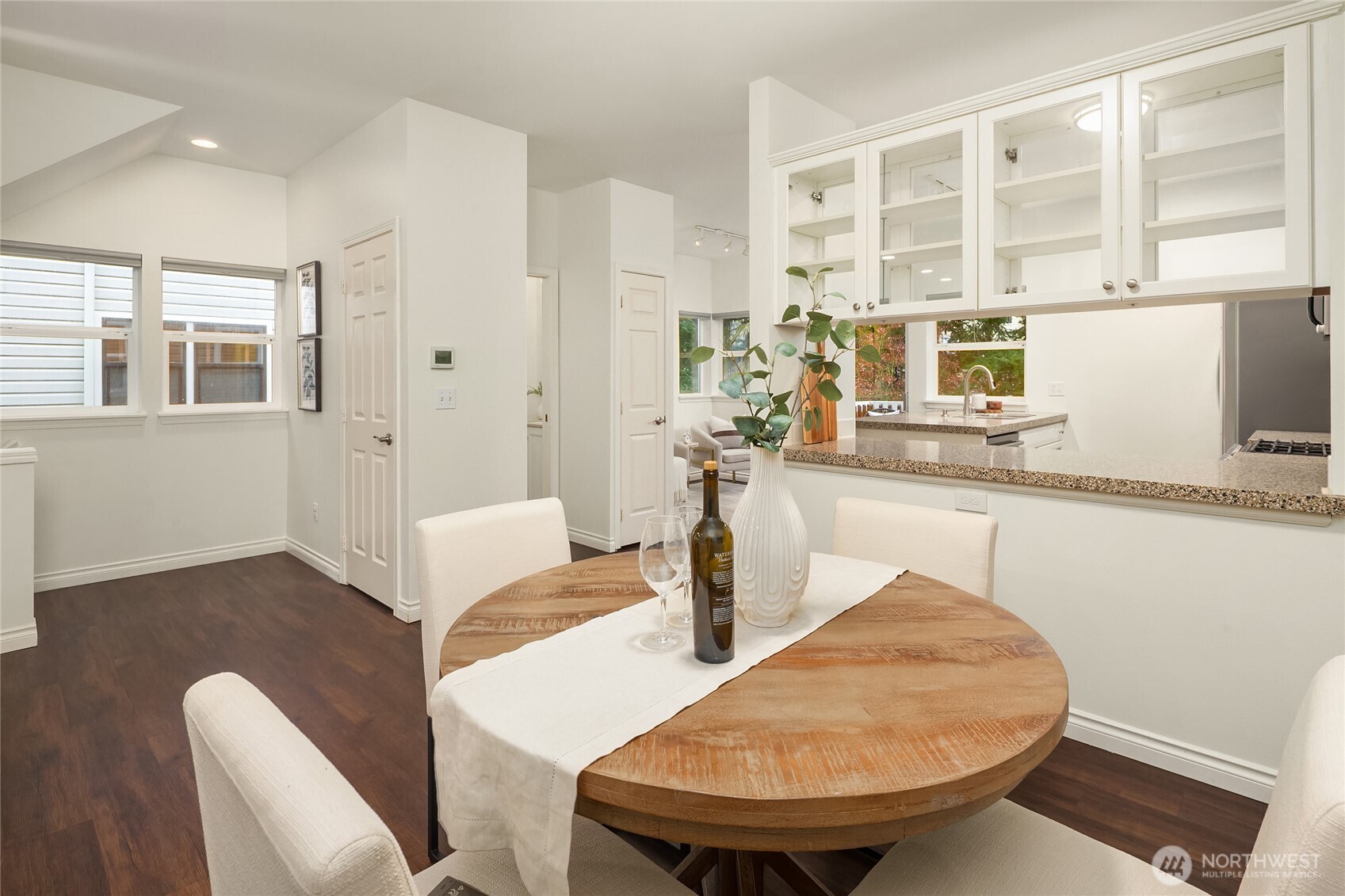 755 NW Juniper Street