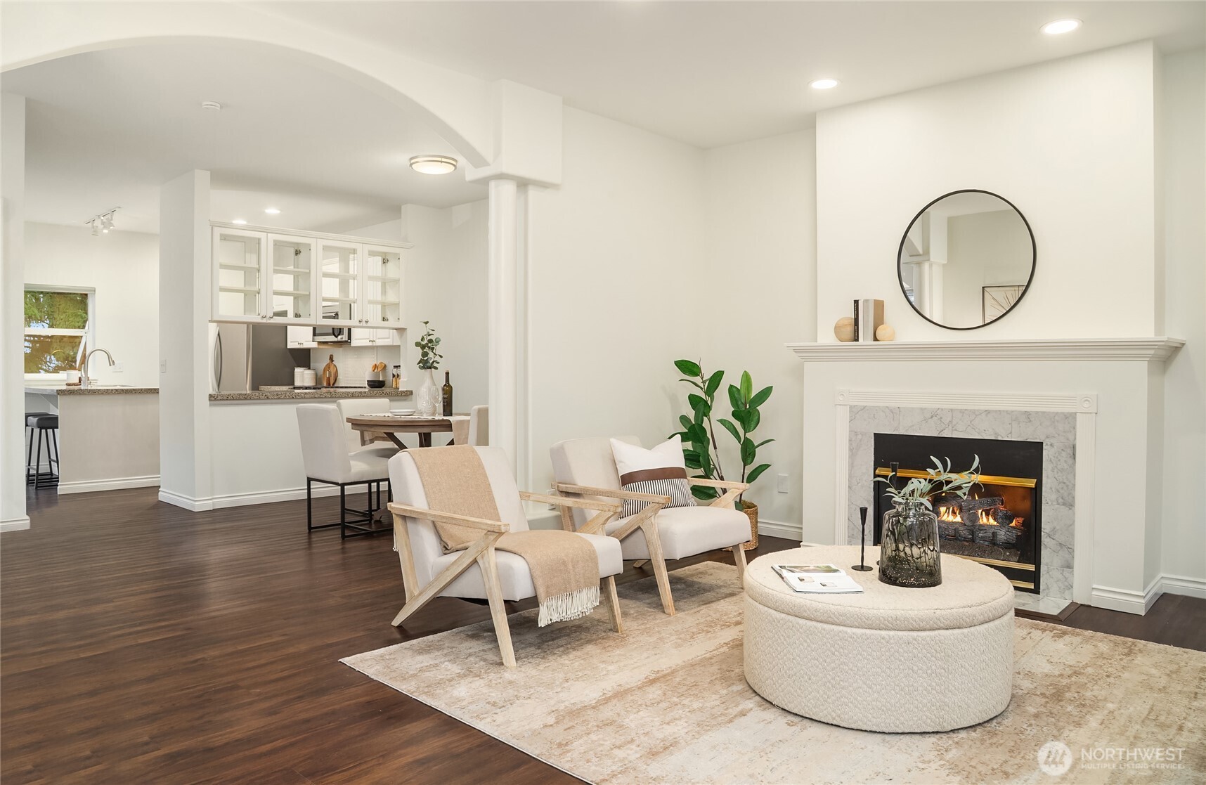 755 NW Juniper Street