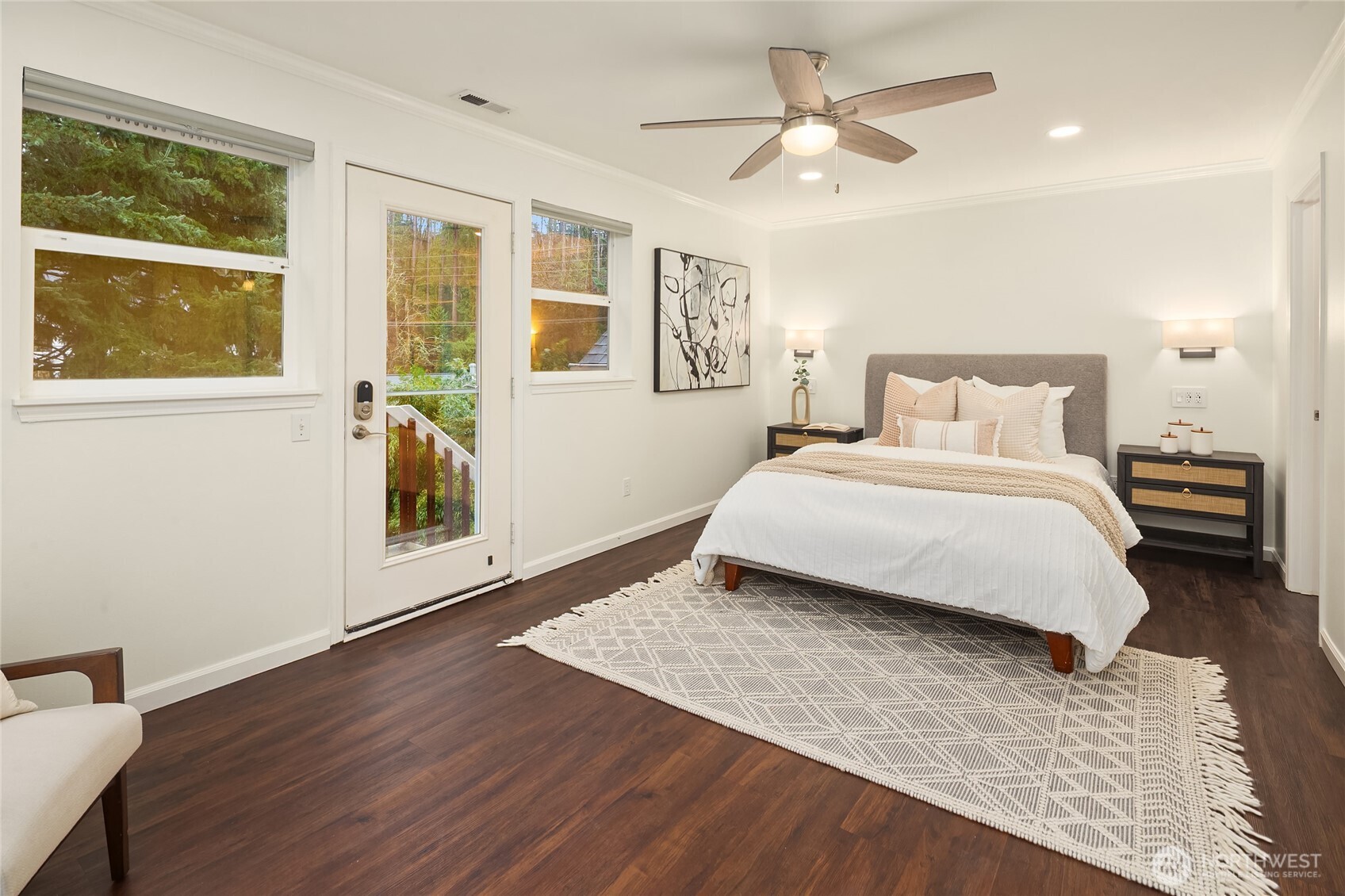 755 NW Juniper Street