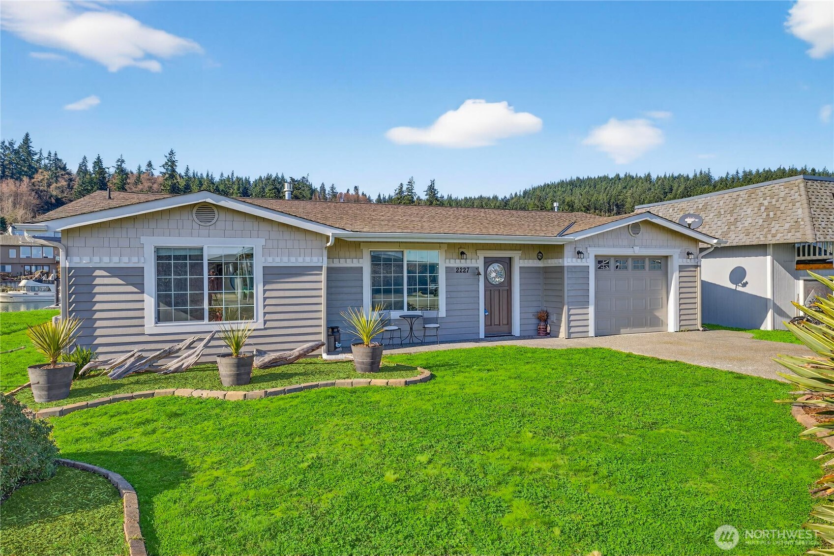 2227 Mariners Way