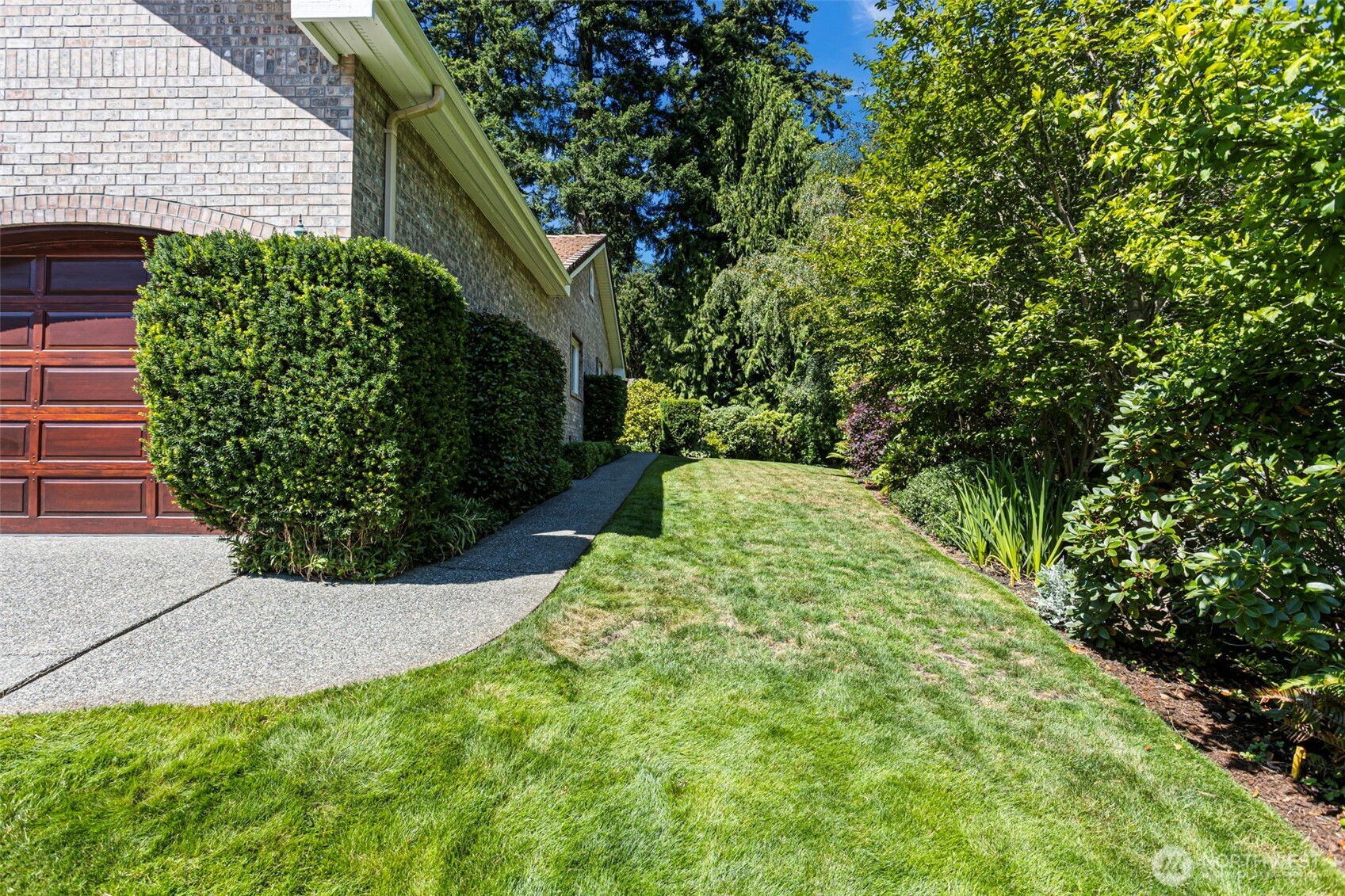 7810 175th Street SW