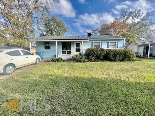 43 W Forest Avenue