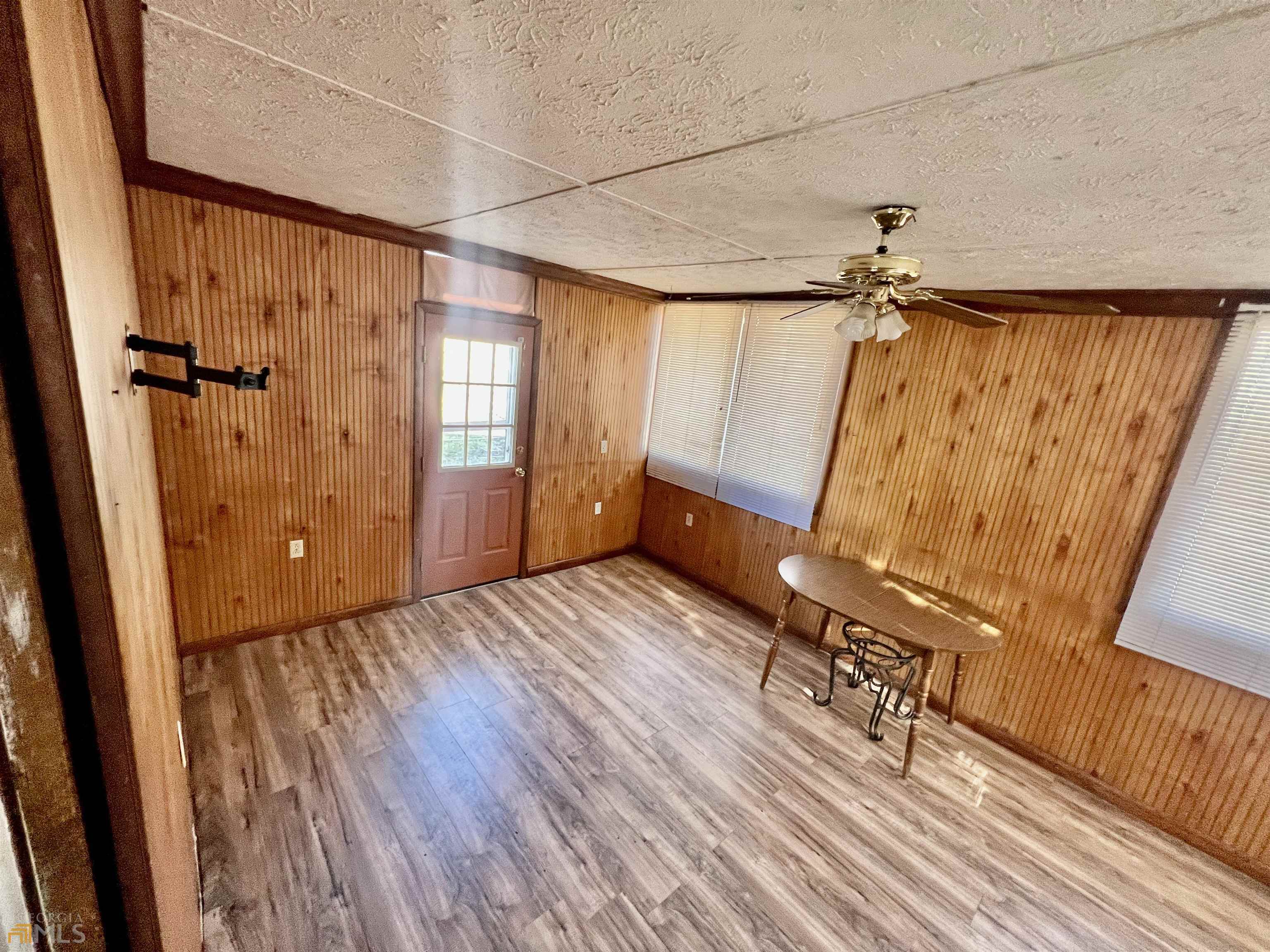 43 W Forest Avenue