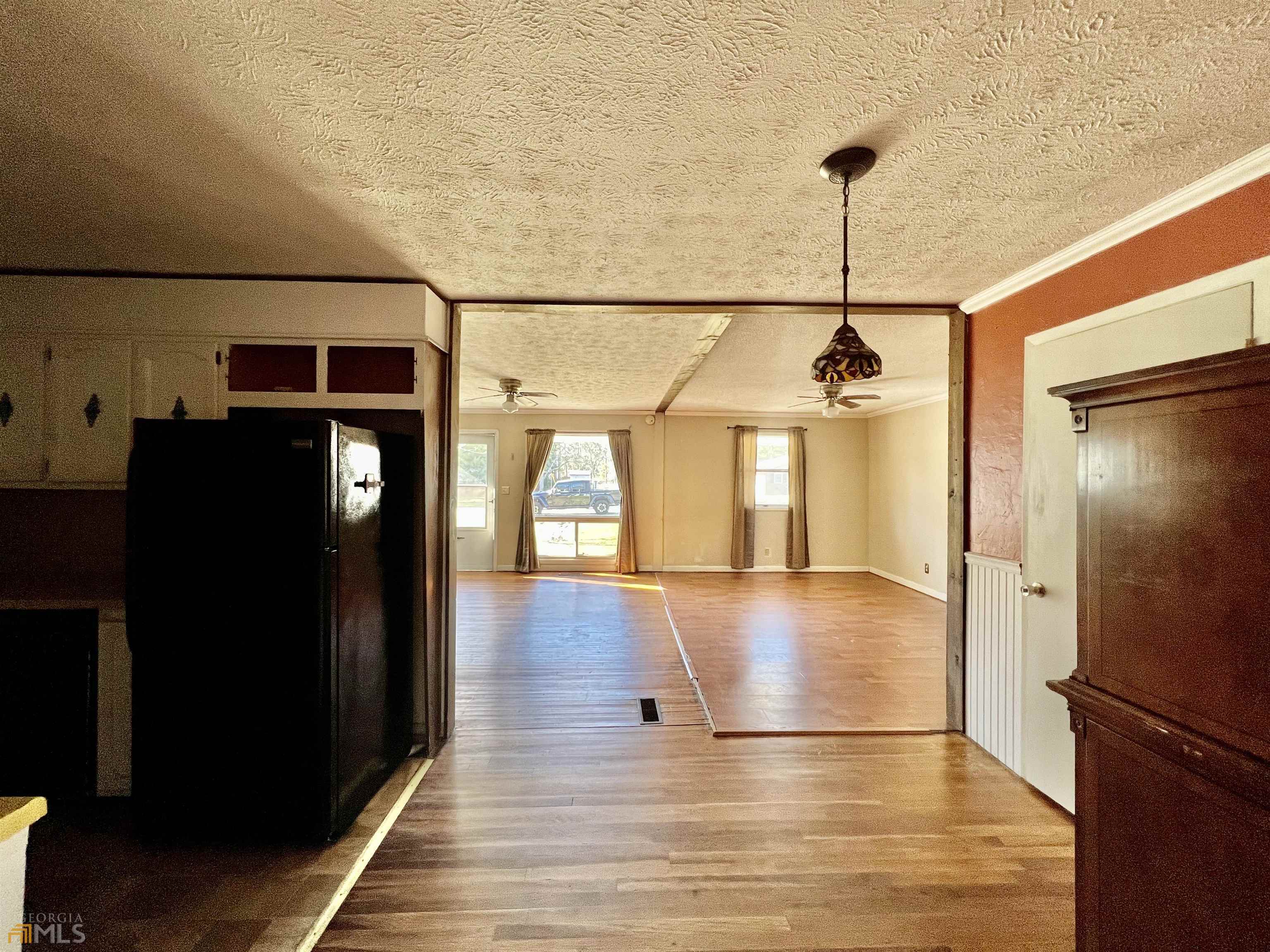 43 W Forest Avenue