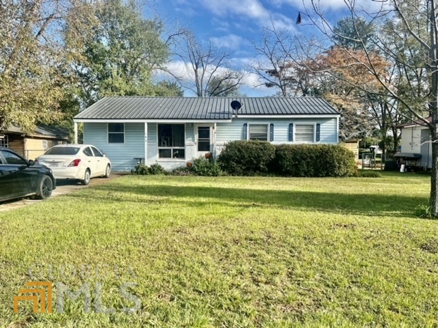 43 W Forest Avenue