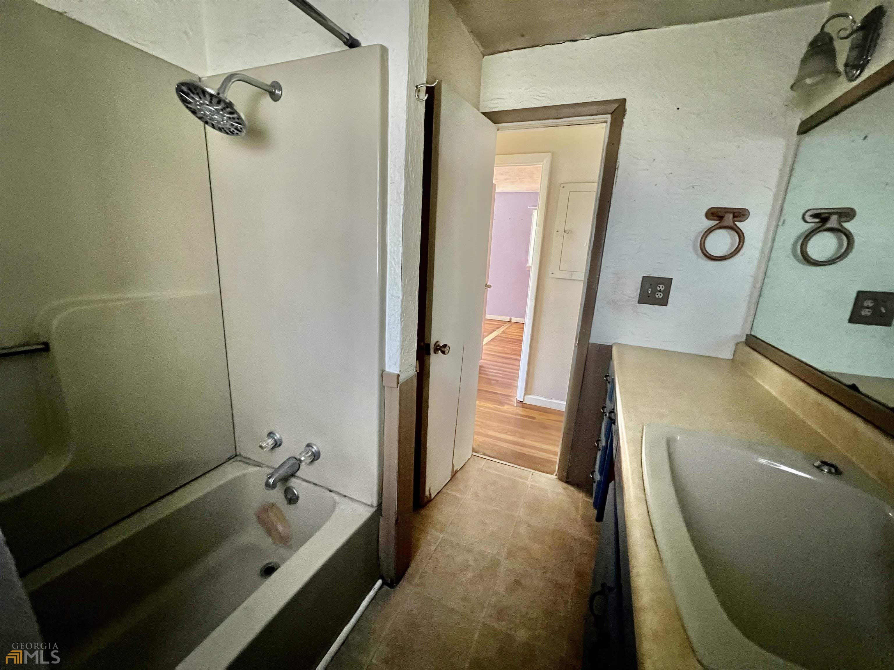 43 W Forest Avenue