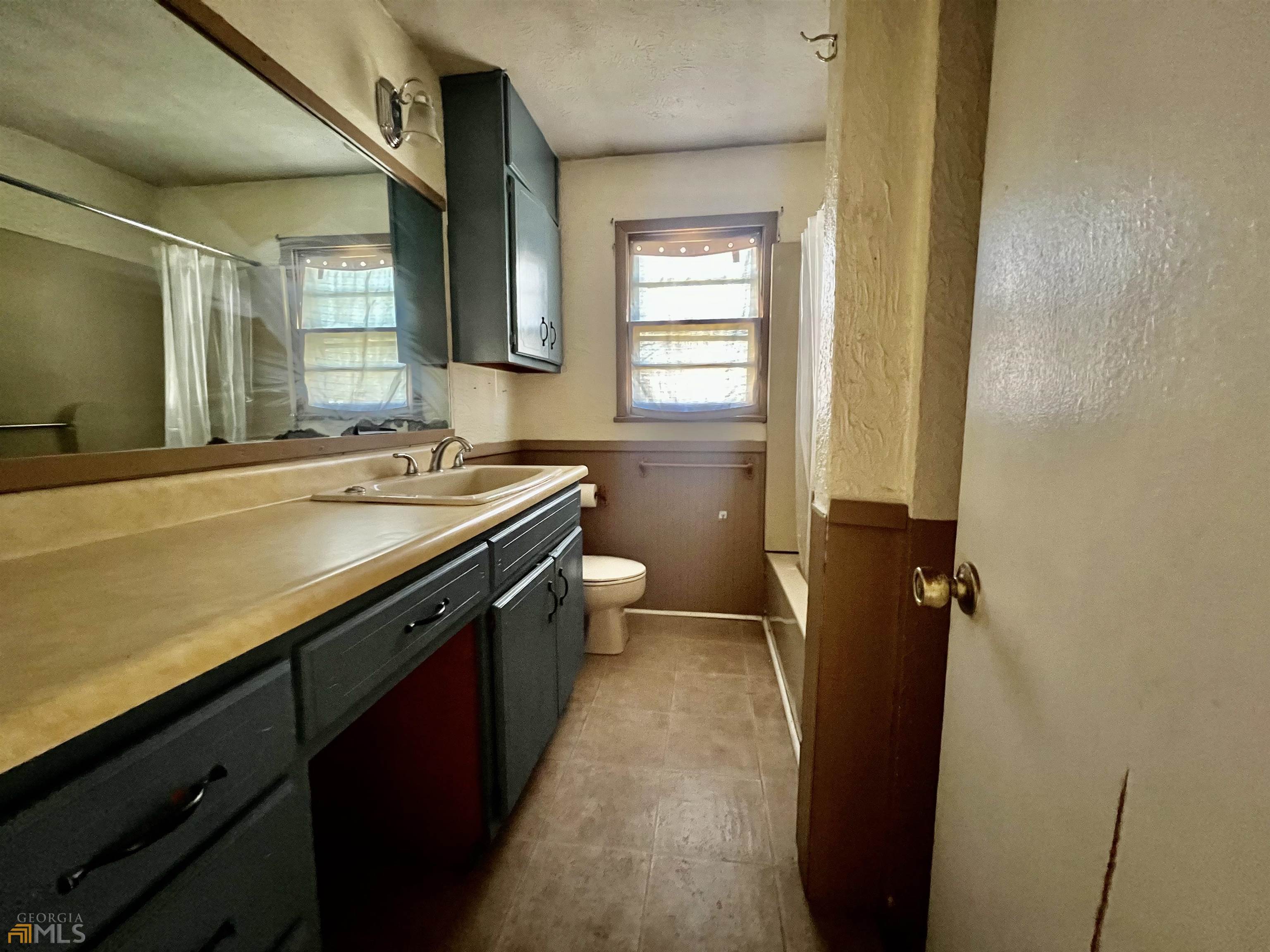 43 W Forest Avenue