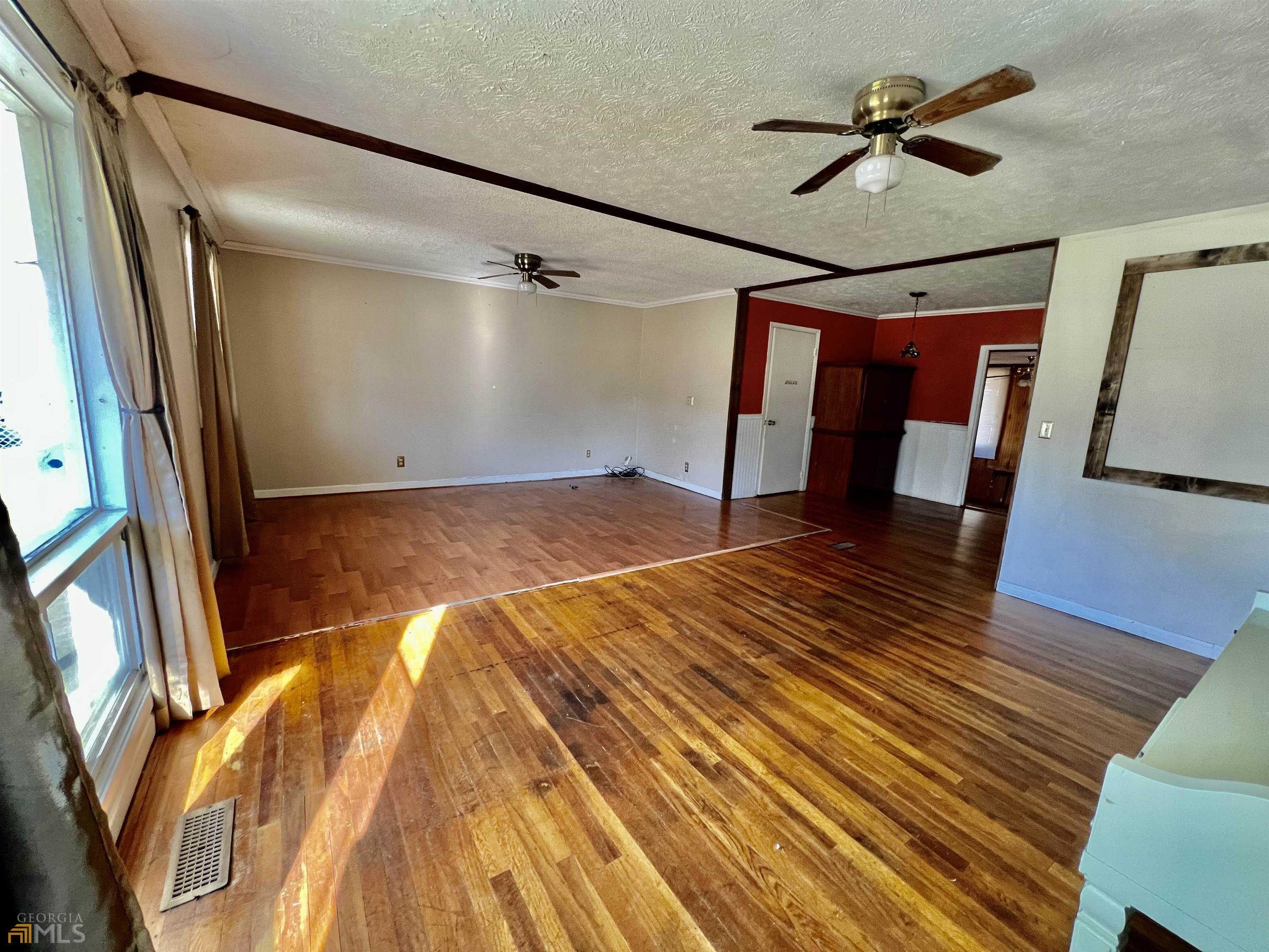 43 W Forest Avenue
