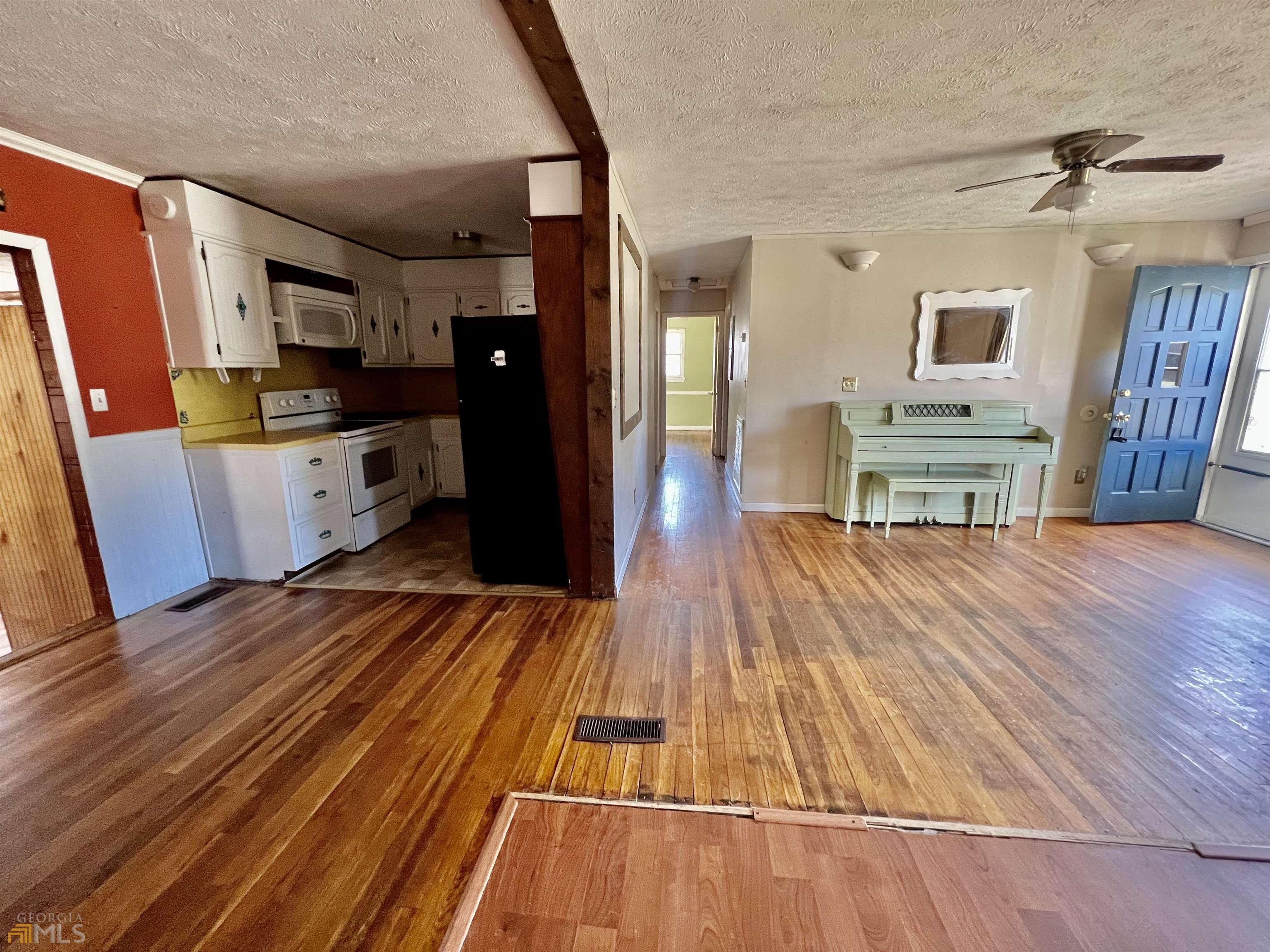 43 W Forest Avenue