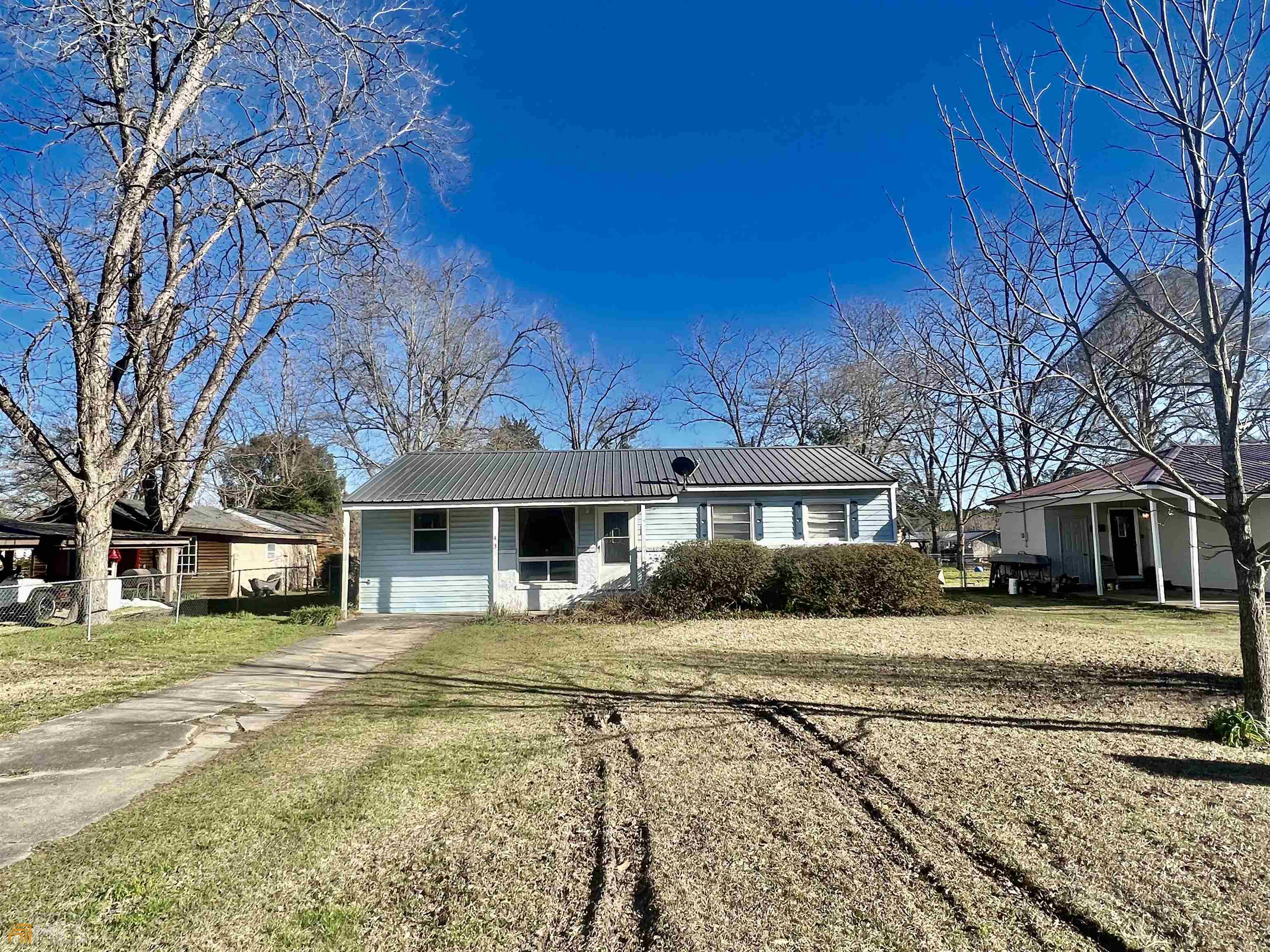 43 W Forest Avenue