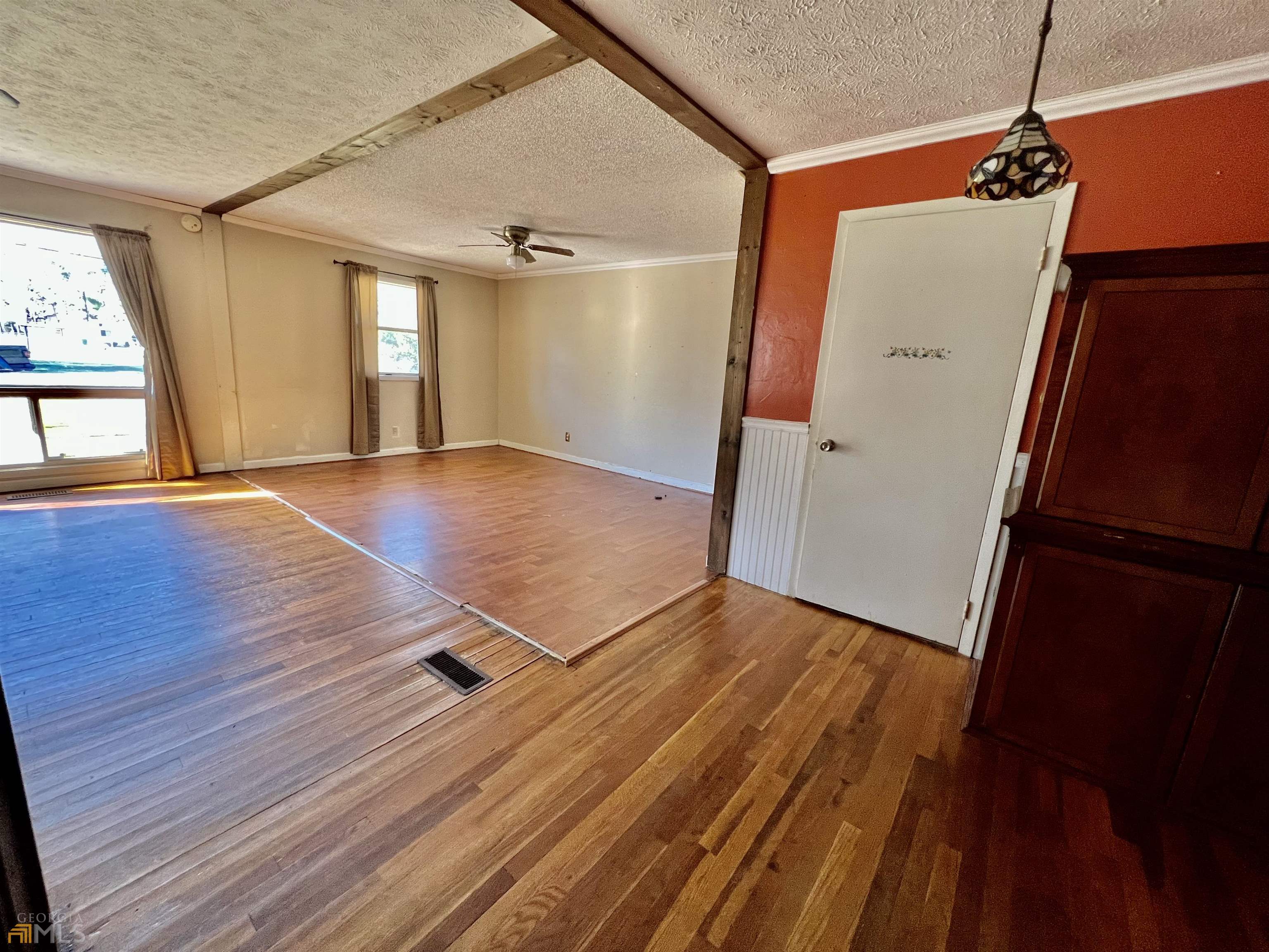 43 W Forest Avenue