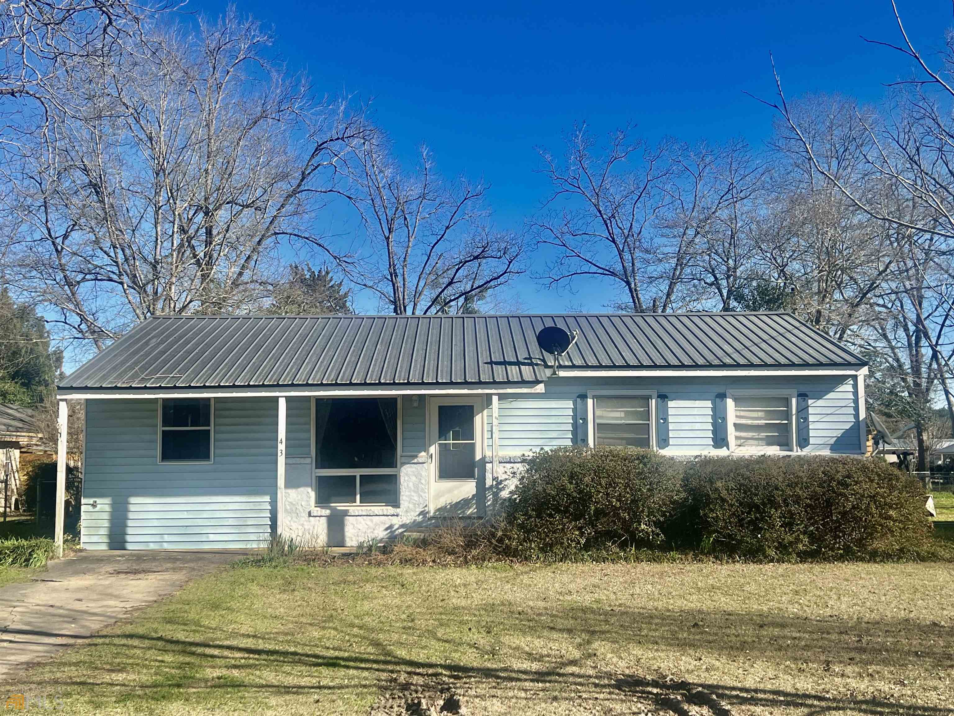 43 W Forest Avenue