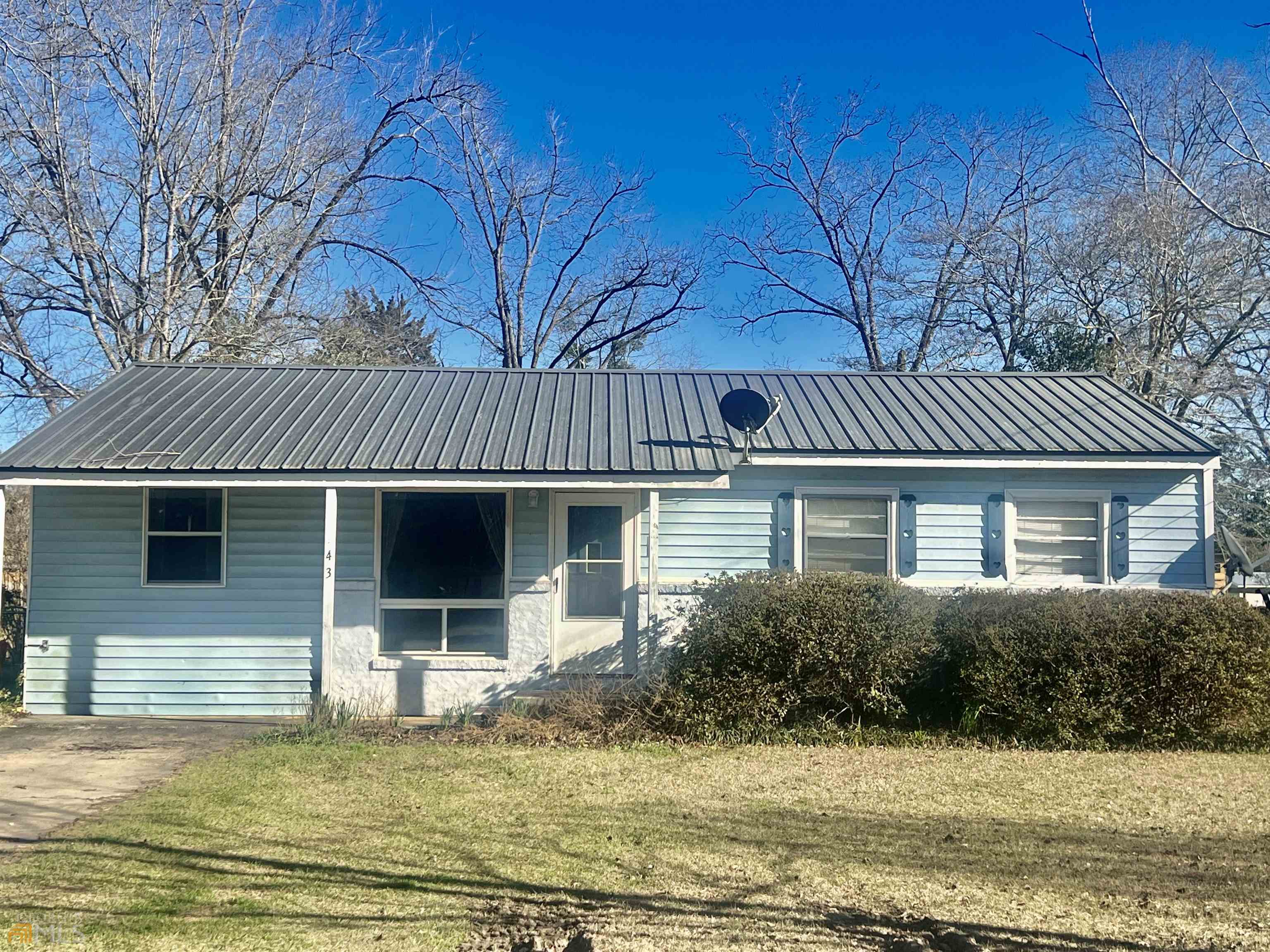43 W Forest Avenue