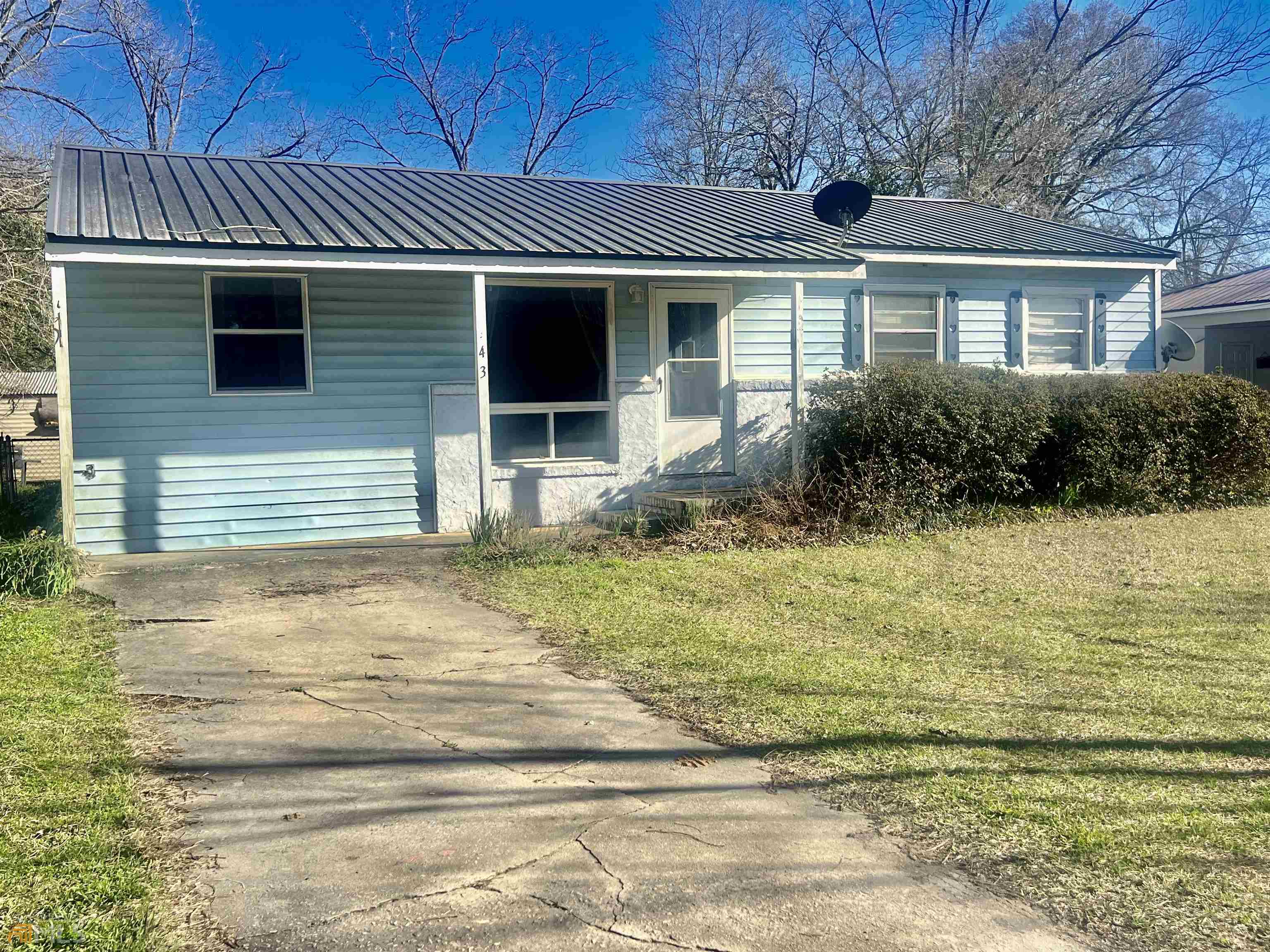 43 W Forest Avenue