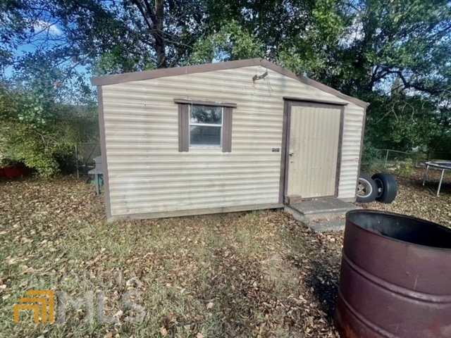 43 W Forest Avenue