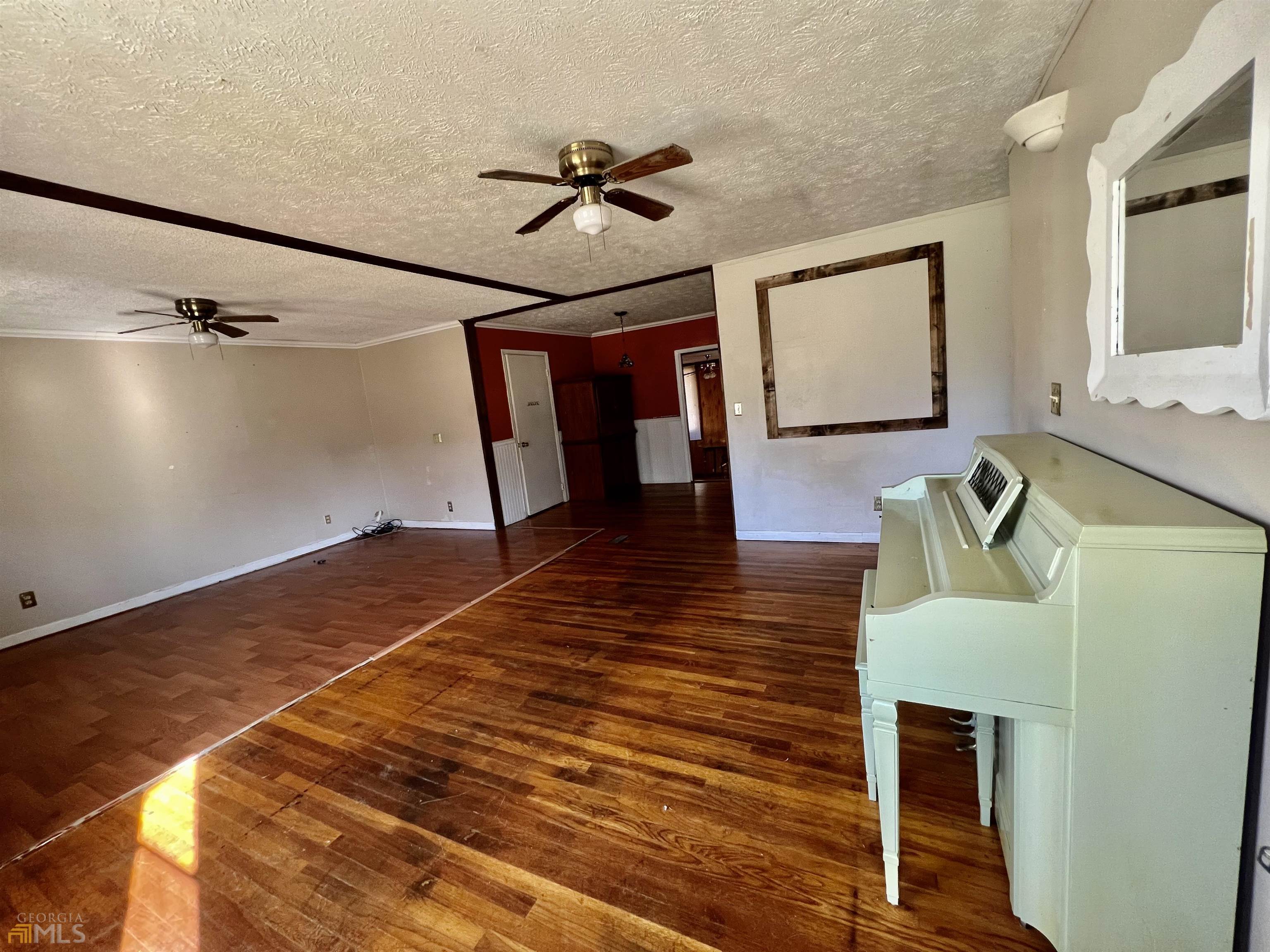 43 W Forest Avenue