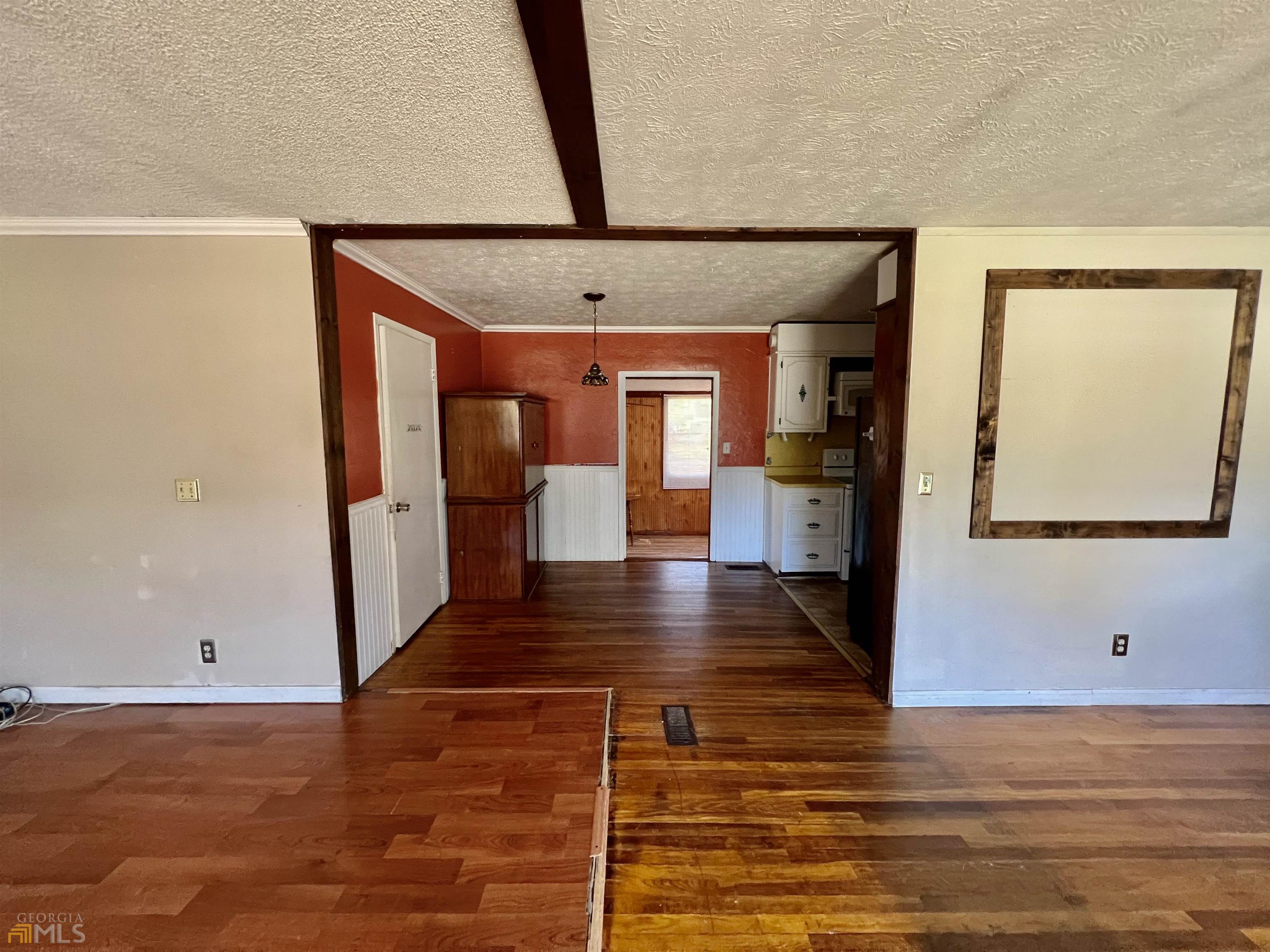 43 W Forest Avenue