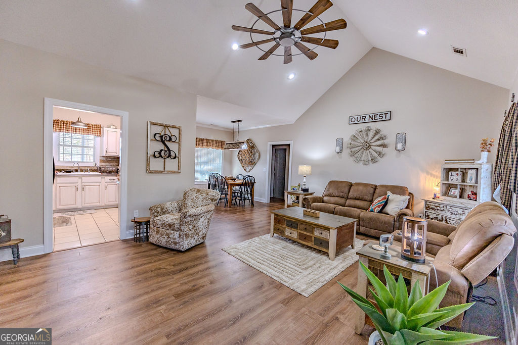 1200 Evergreen Circle