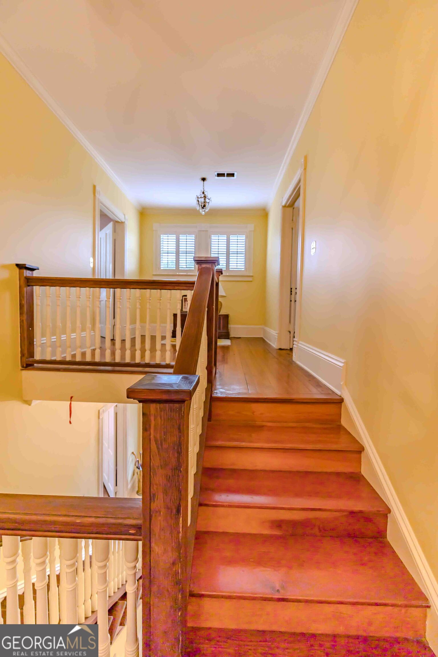 39 W Graham Street