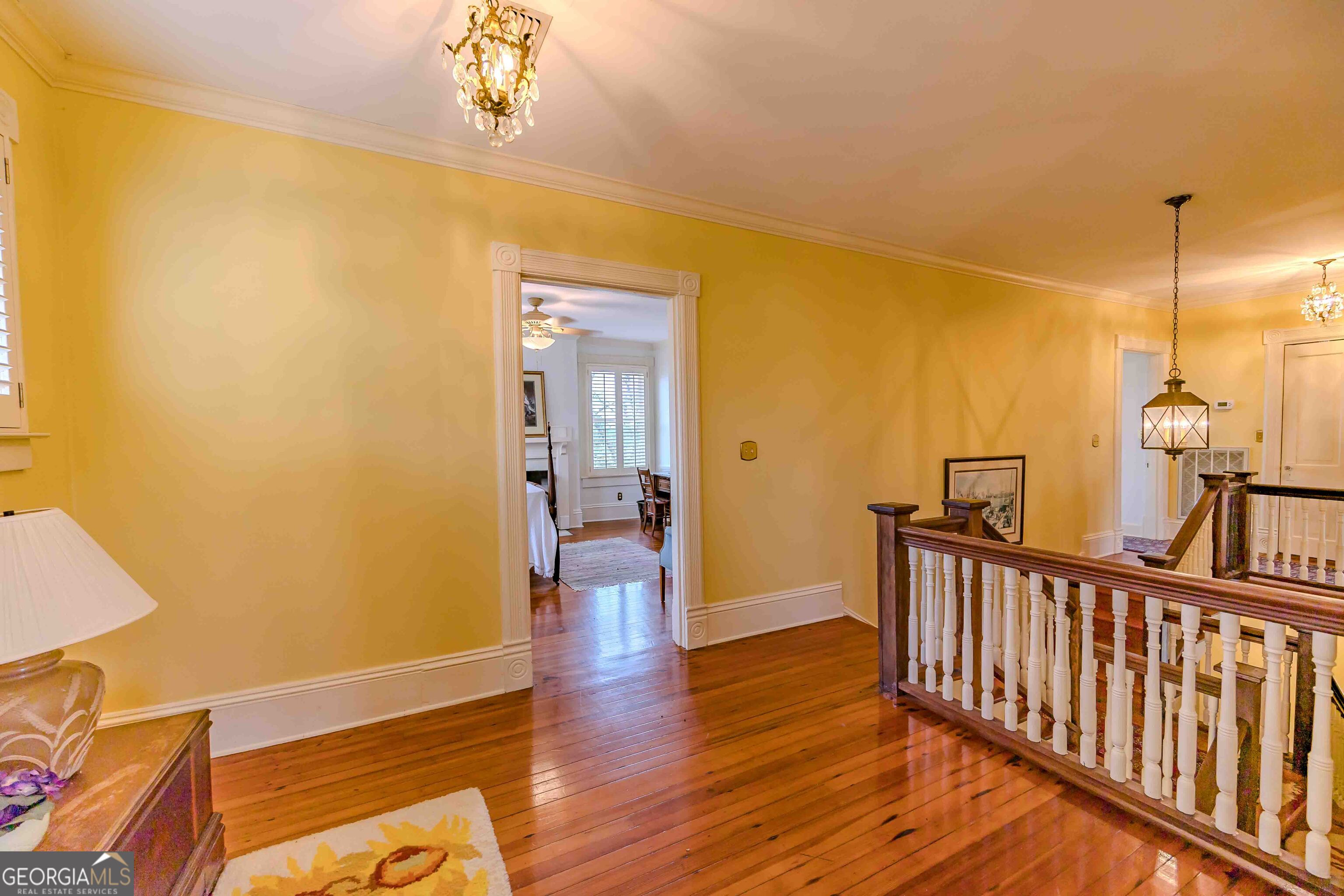39 W Graham Street