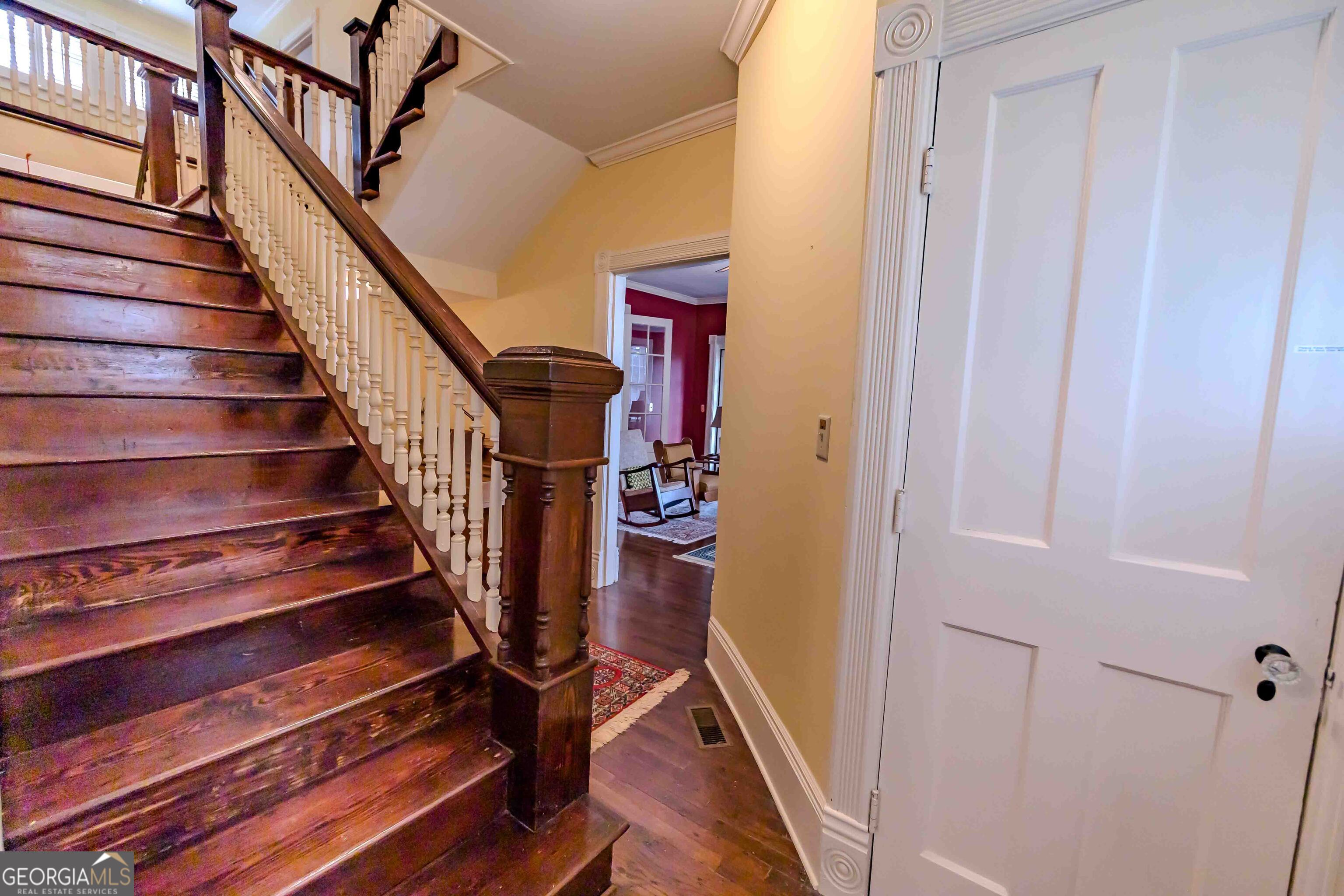 39 W Graham Street
