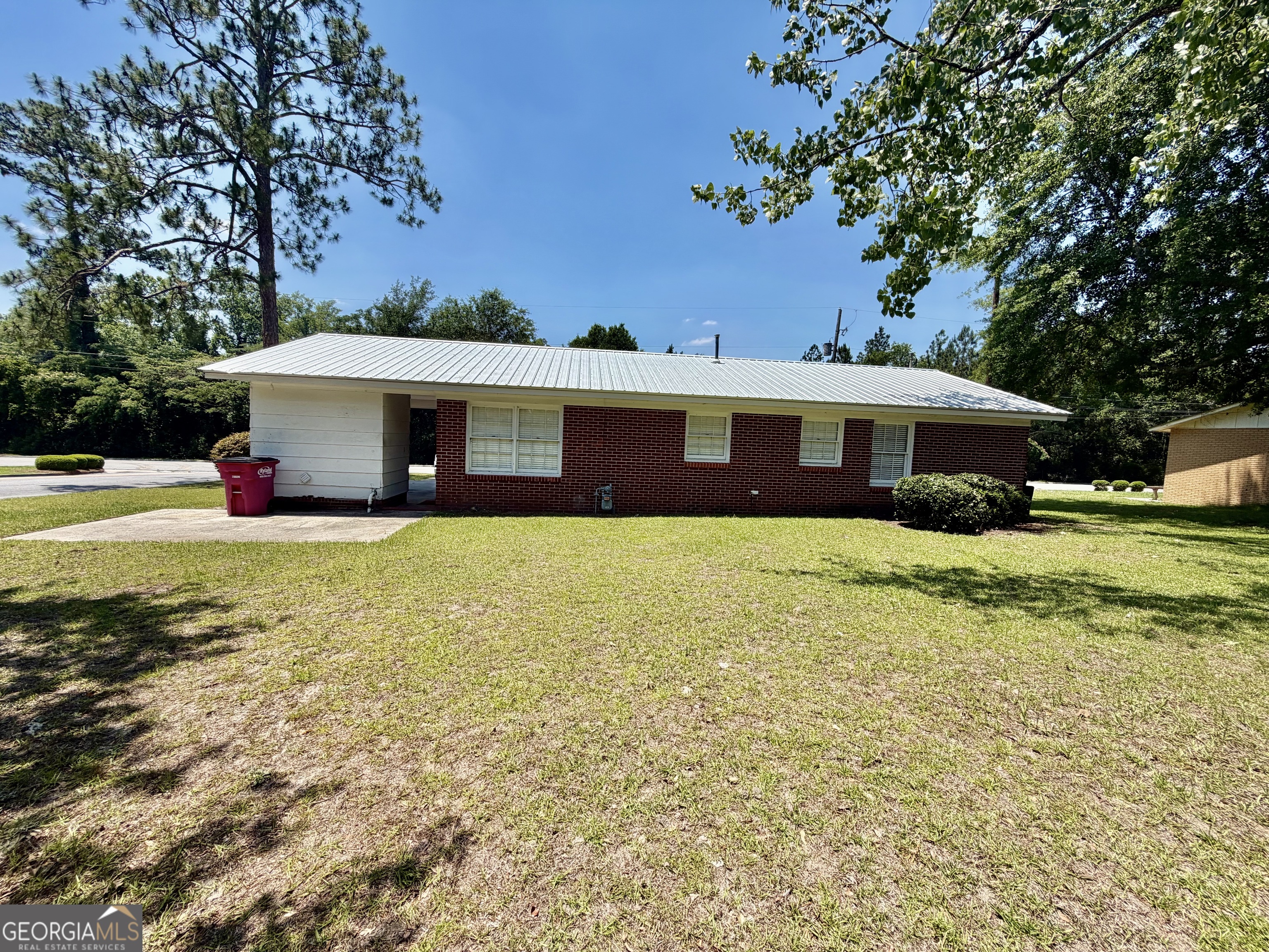 125 Fifth Avenue, Mcrae-Helena