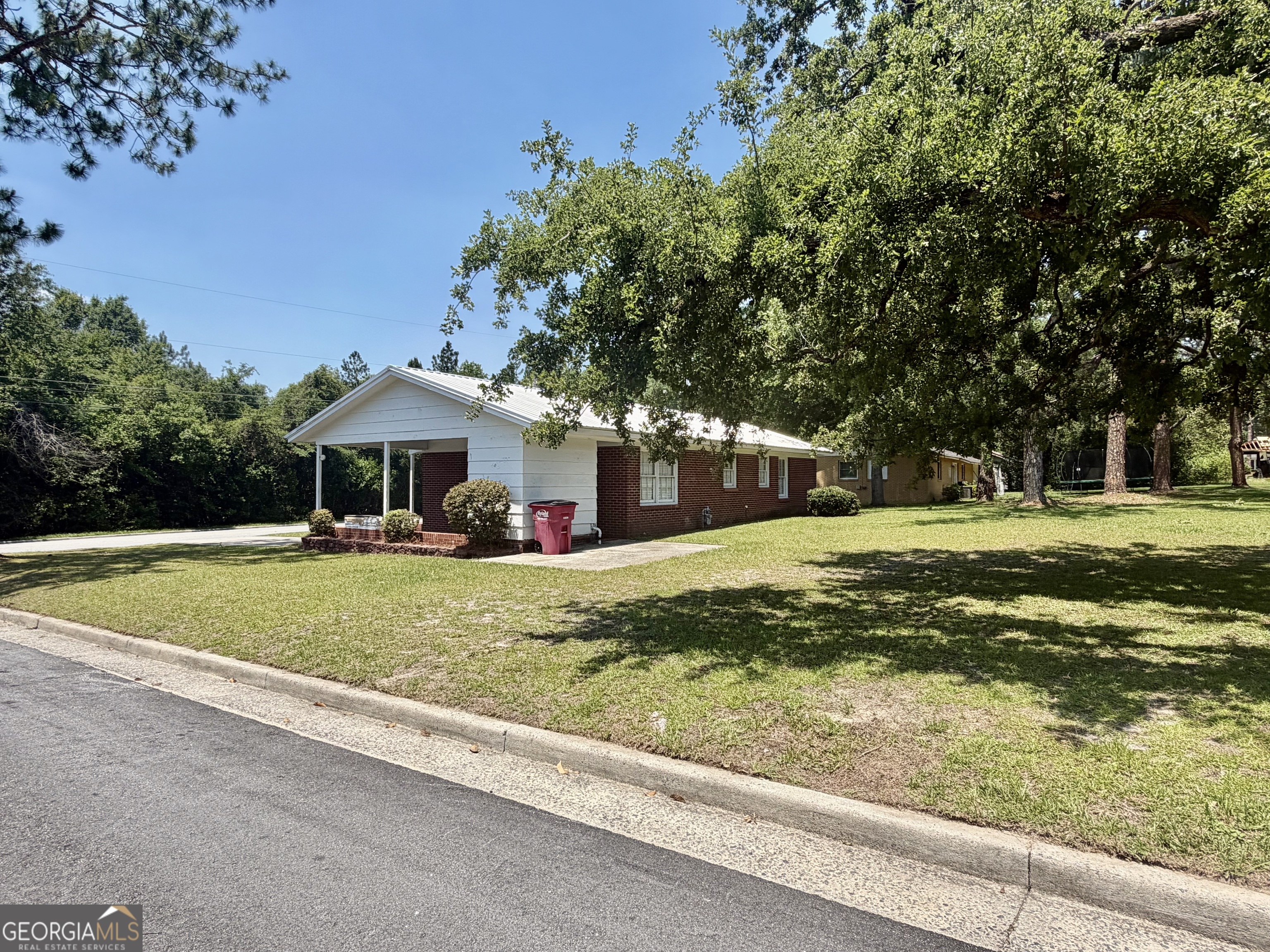 125 Fifth Avenue, Mcrae-Helena