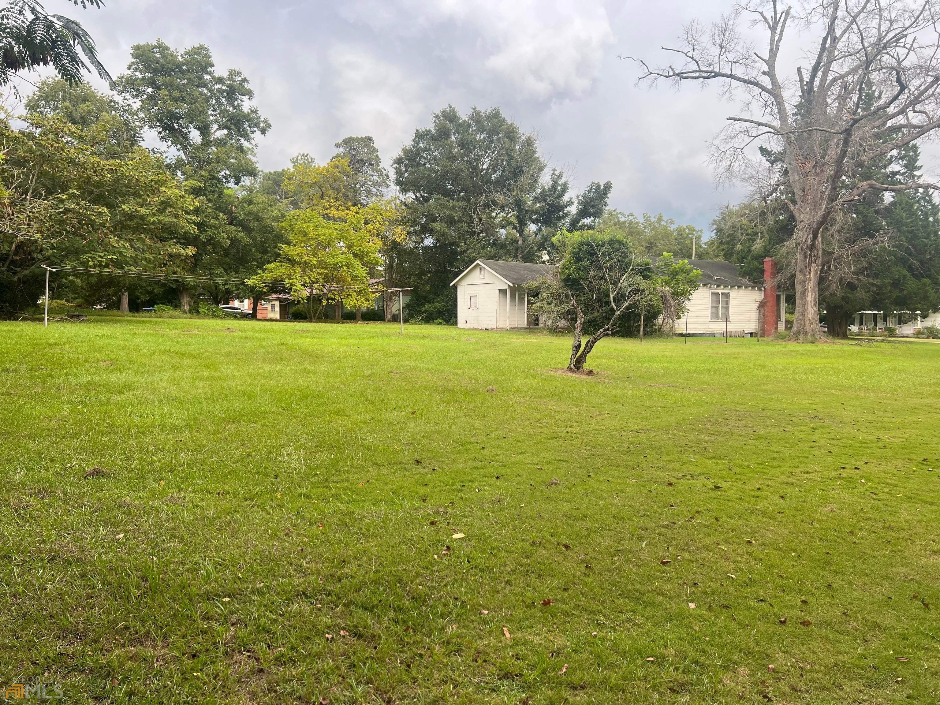 218 W Graham Street, Mcrae-Helena