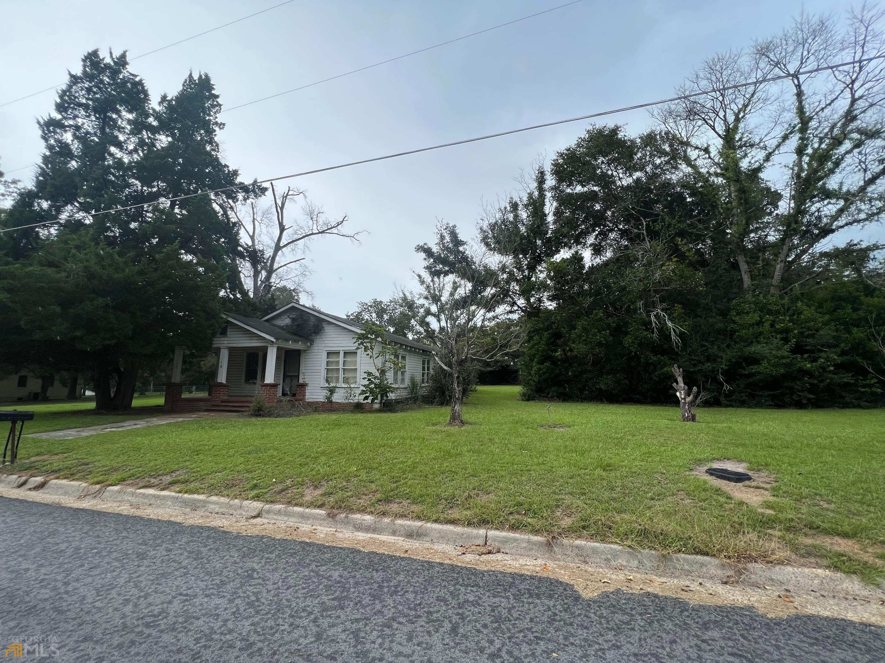 218 W Graham Street, Mcrae-Helena