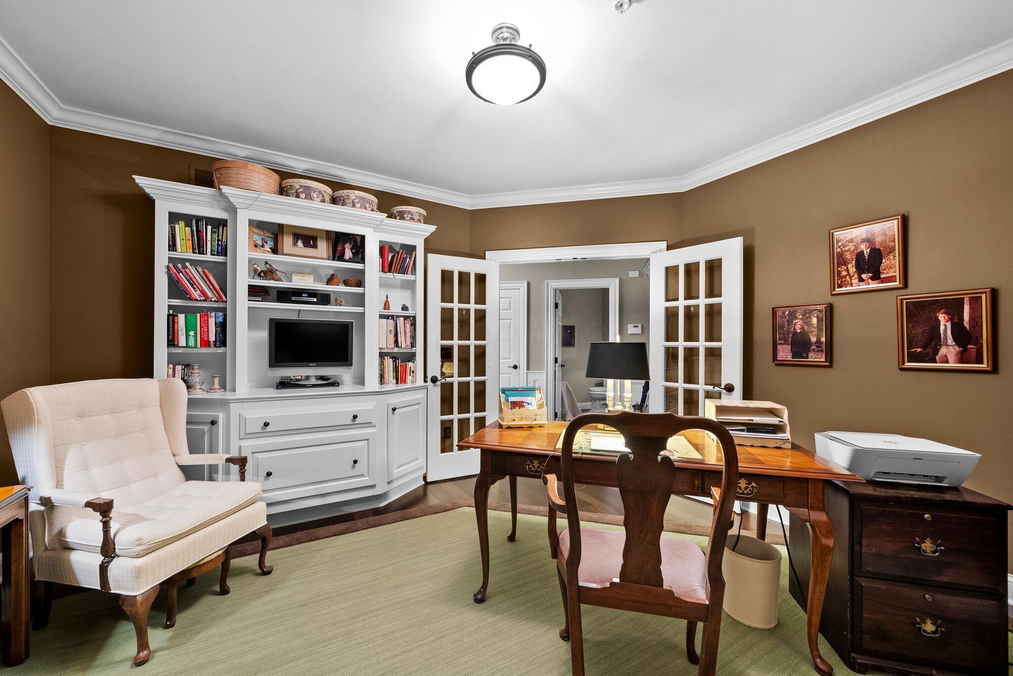 5735 Newbank Circle, 303