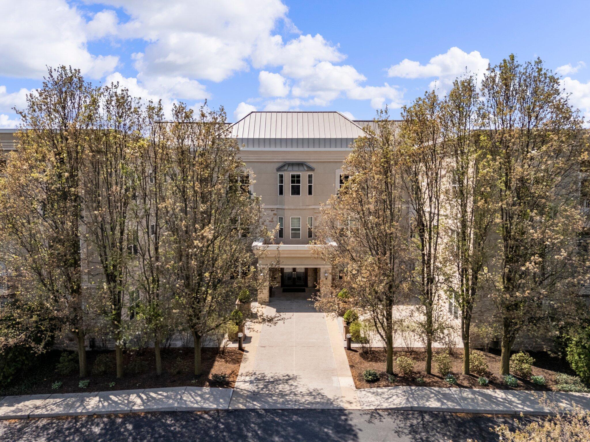 5735 Newbank Circle, 303