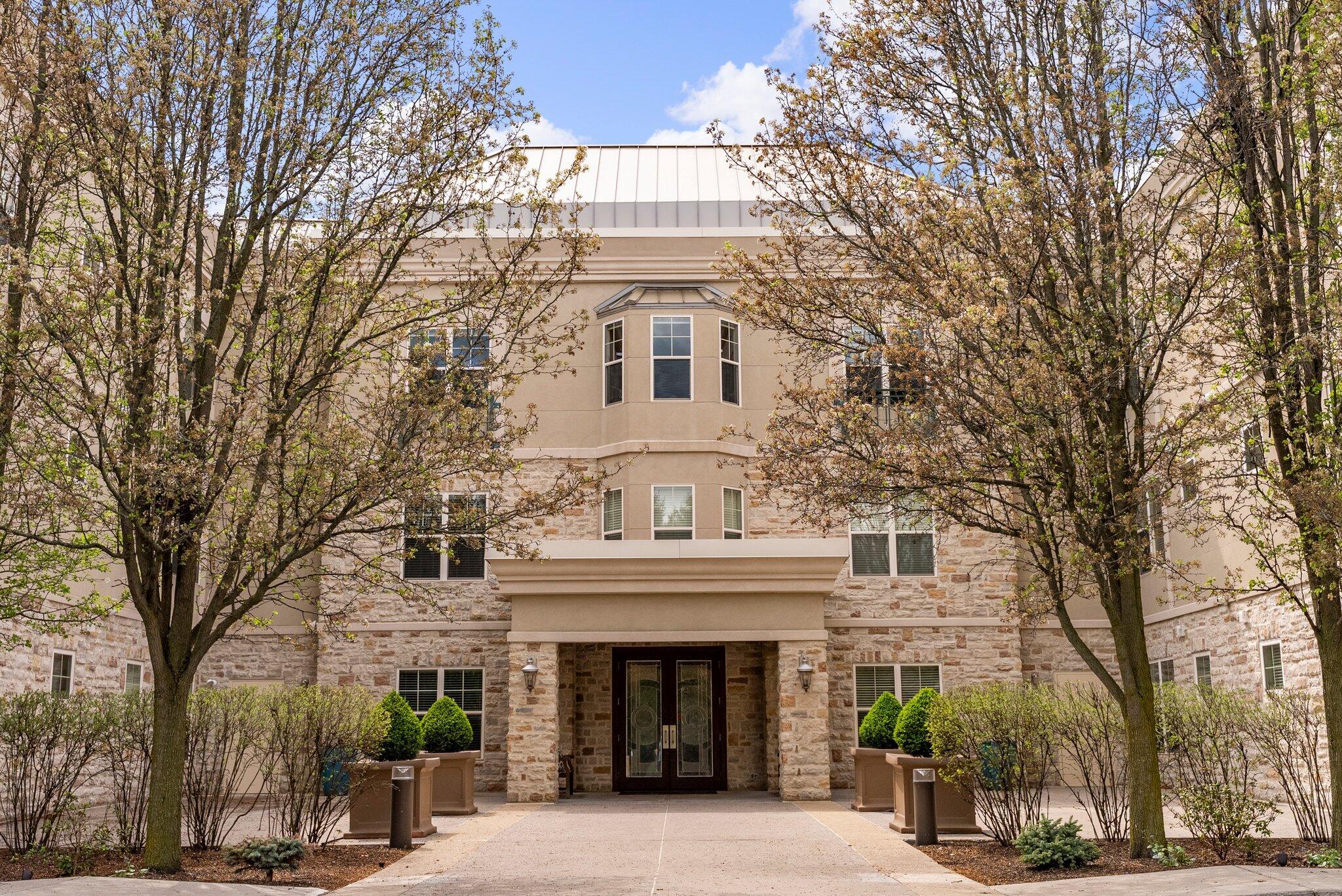 5735 Newbank Circle, 303