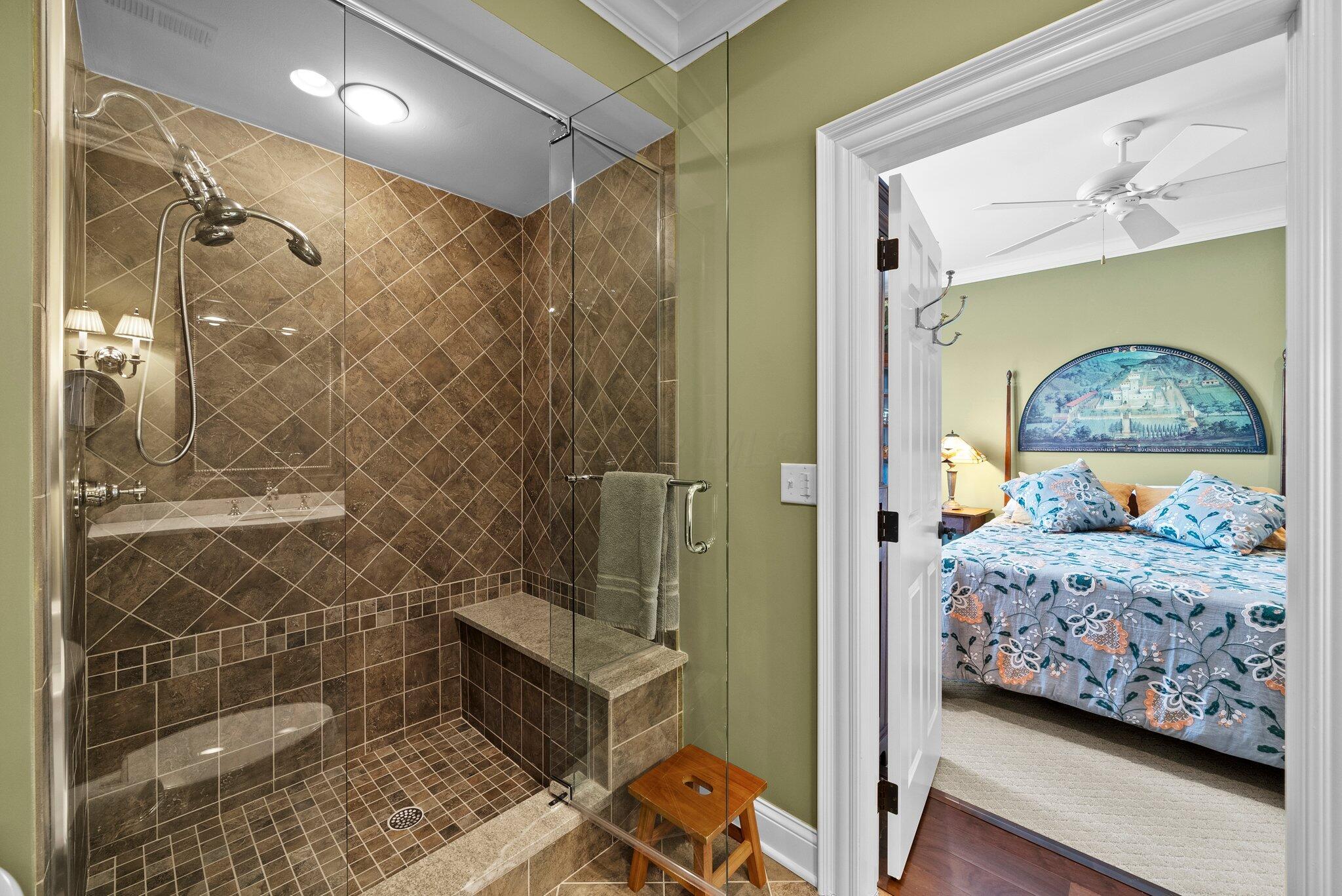 5735 Newbank Circle, 303