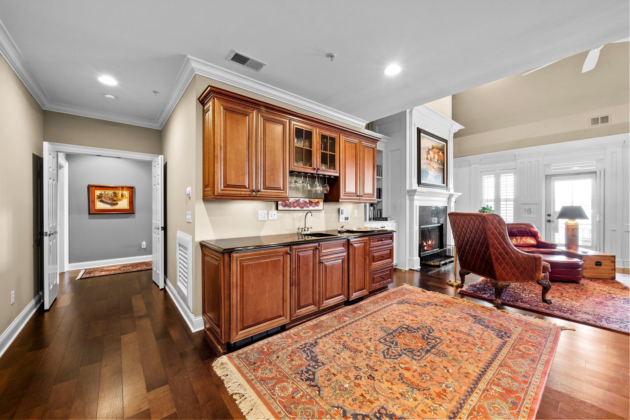 5735 Newbank Circle, 303