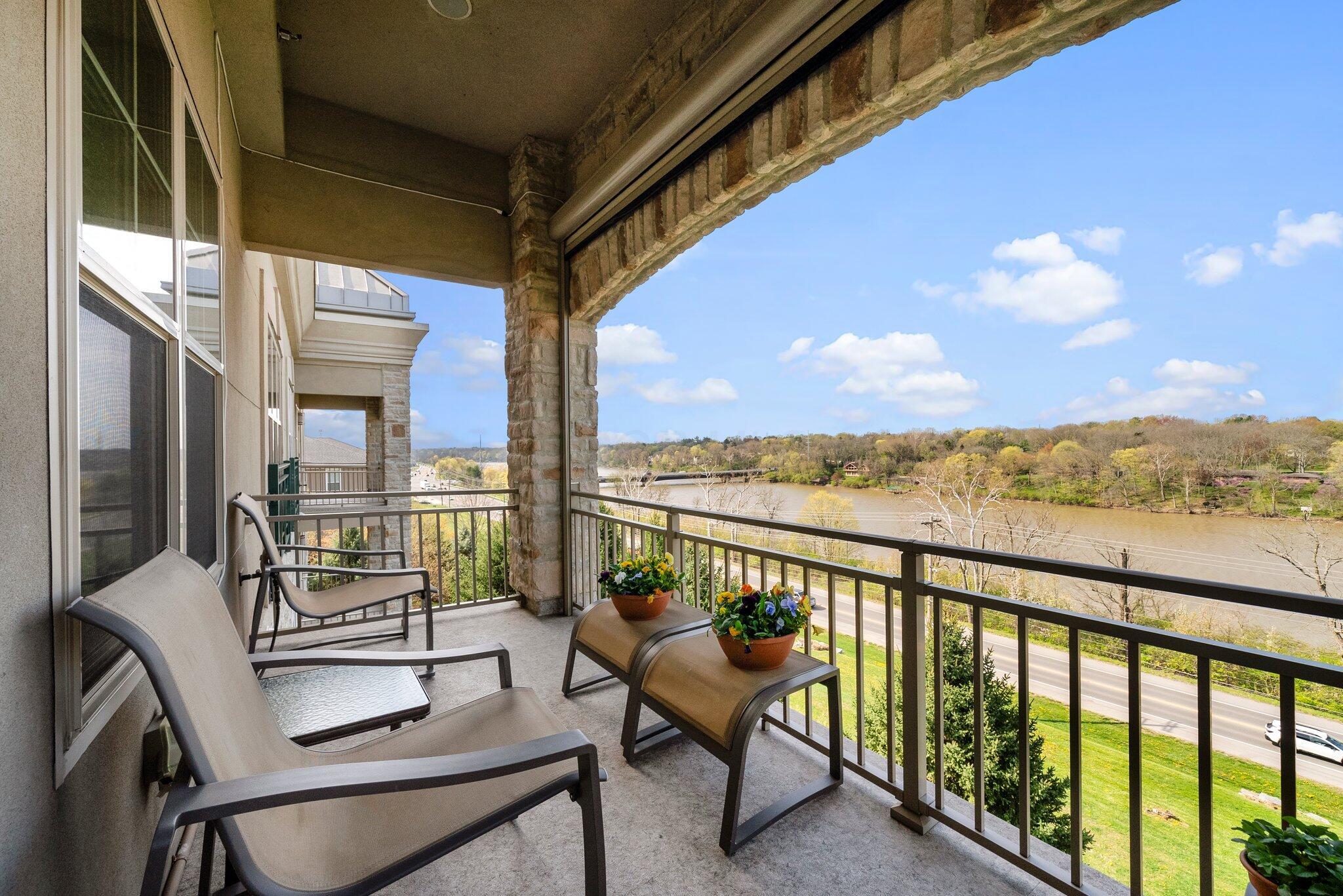 5735 Newbank Circle, 303