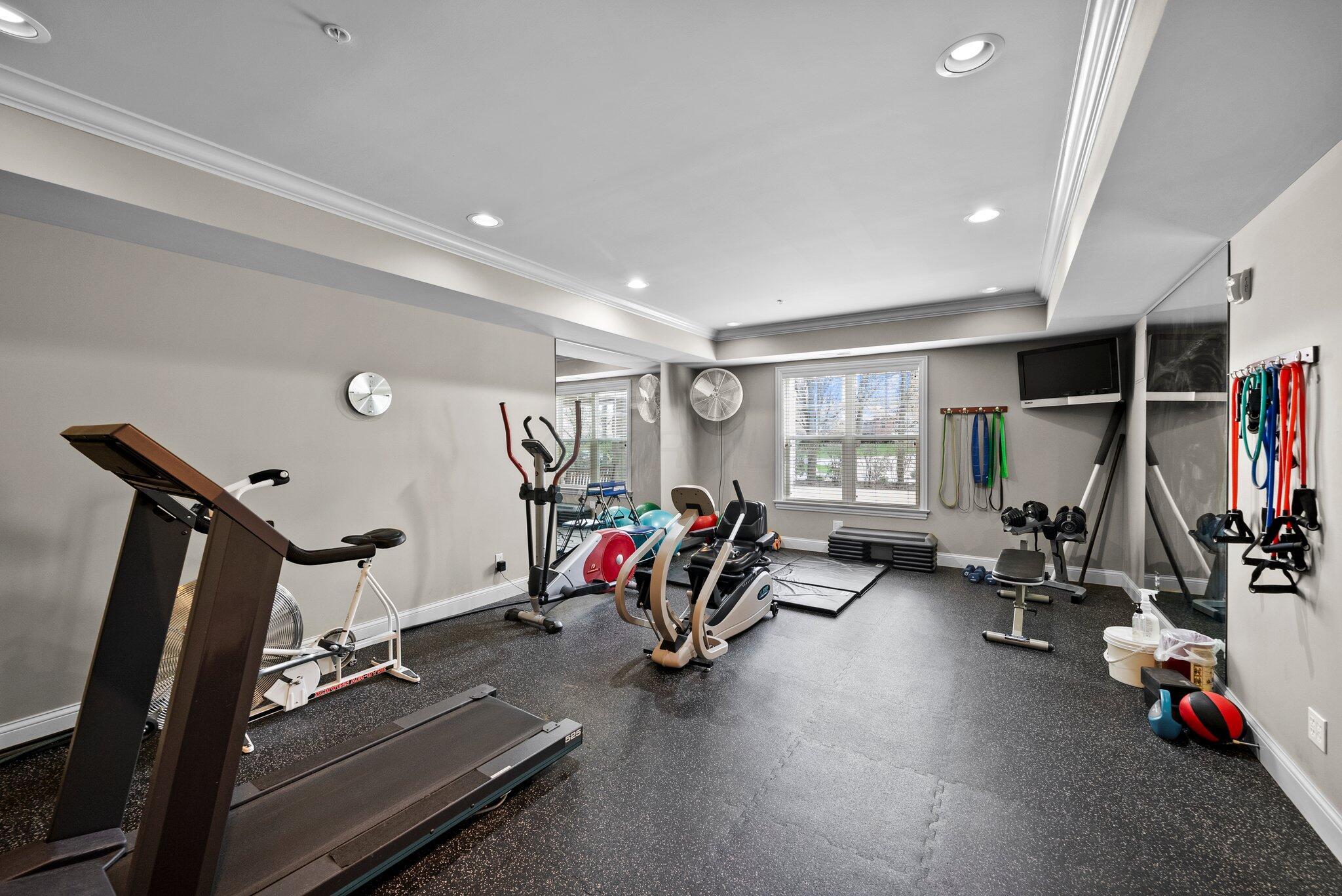 5735 Newbank Circle, 303