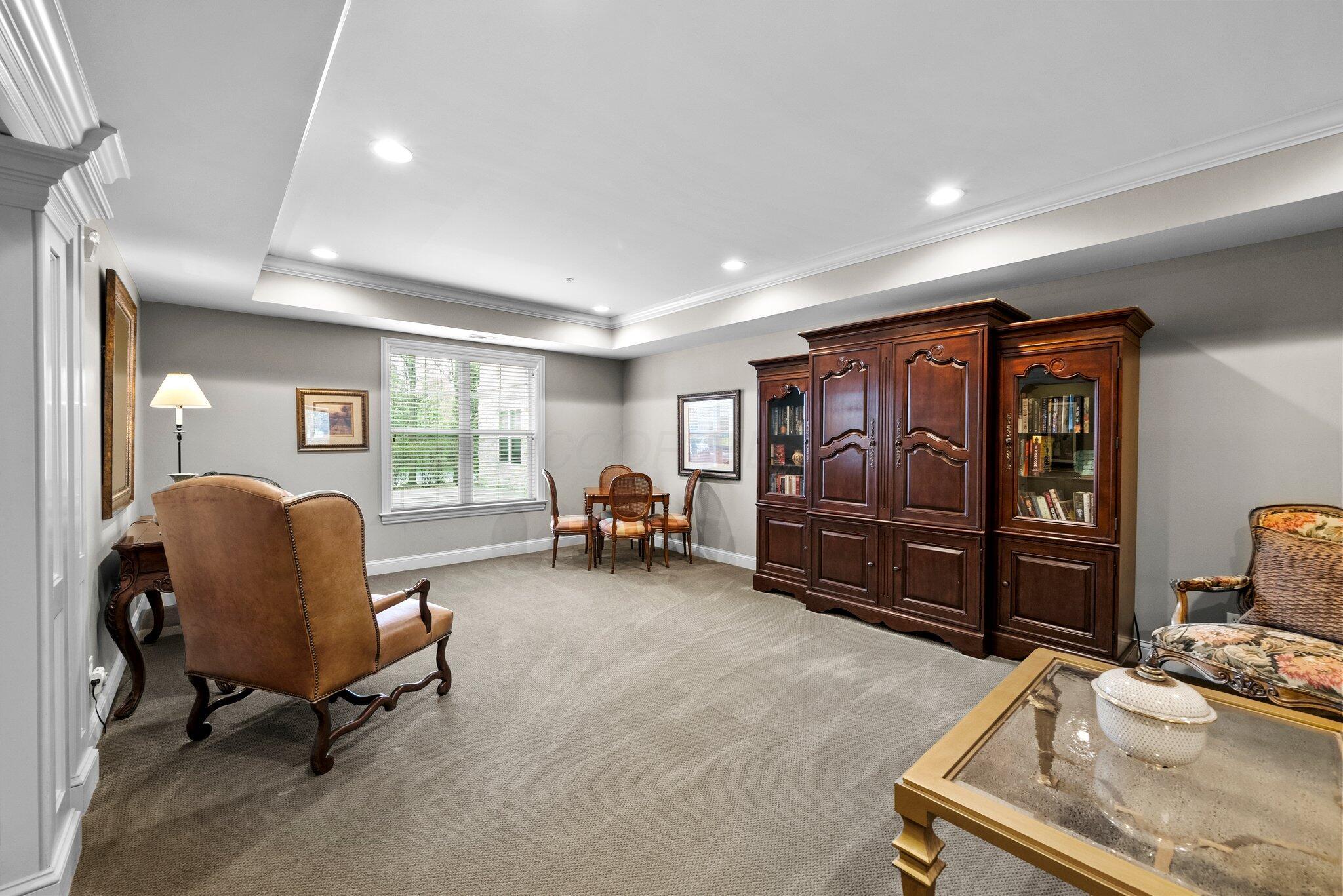 5735 Newbank Circle, 303