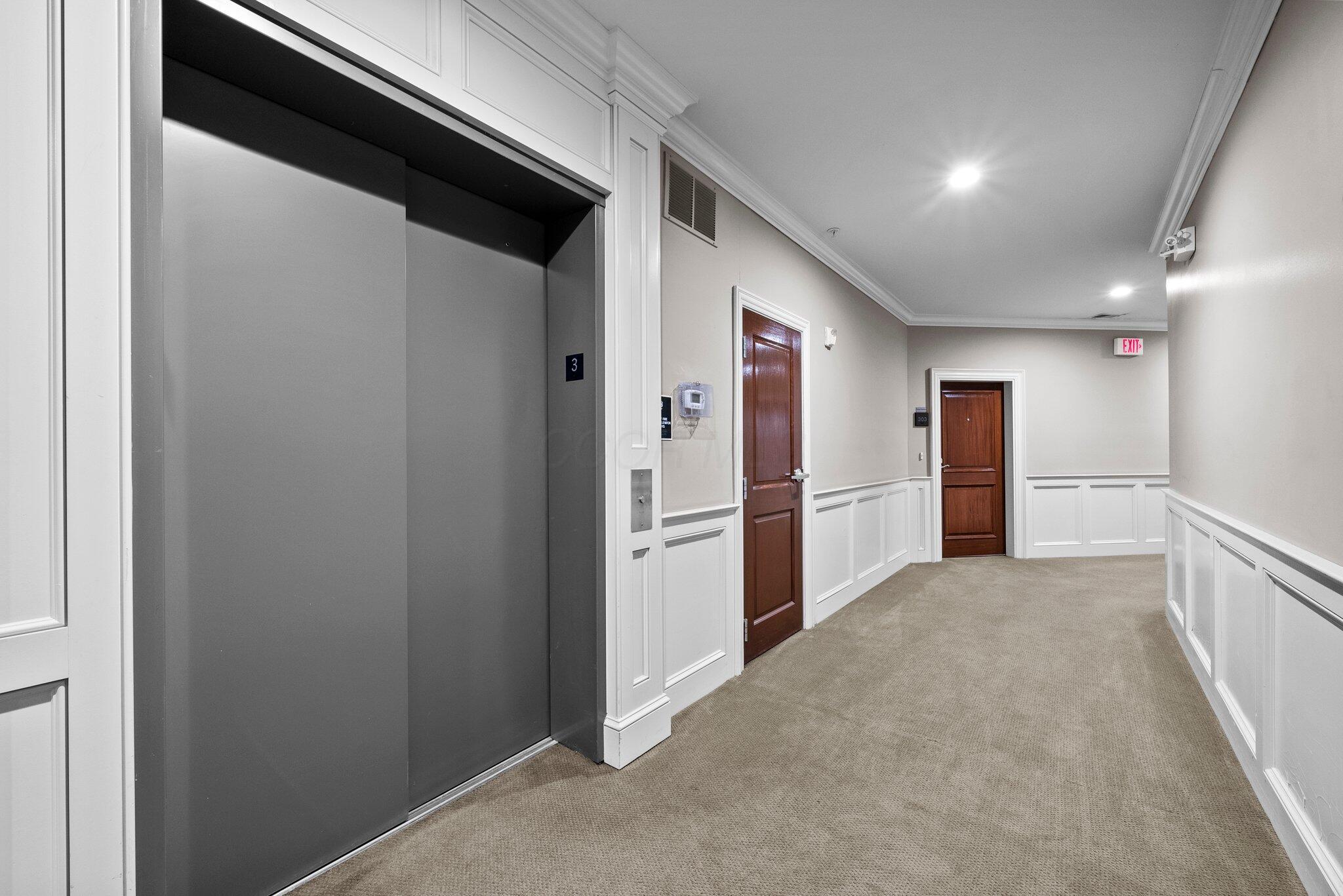 5735 Newbank Circle, 303