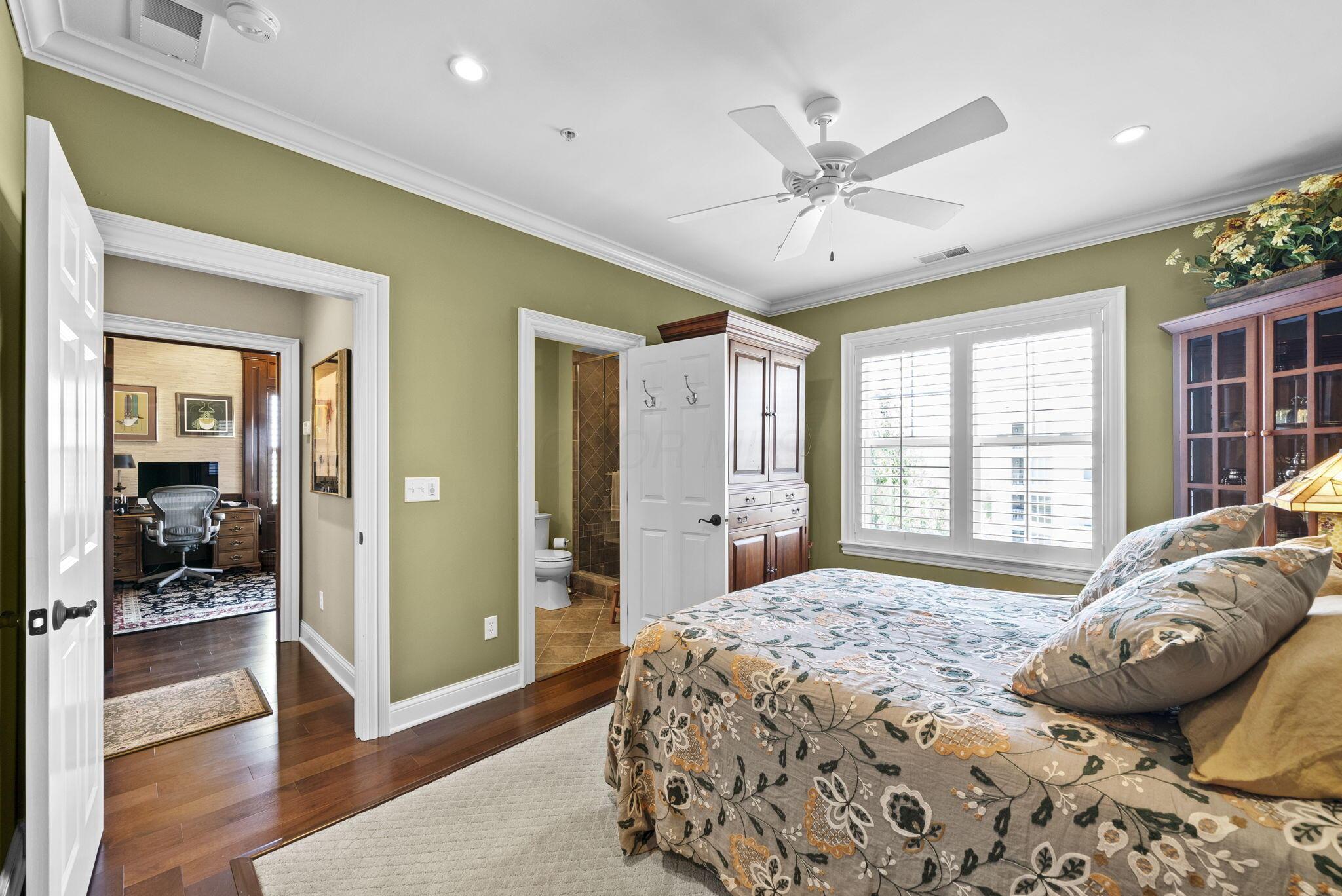 5735 Newbank Circle, 303