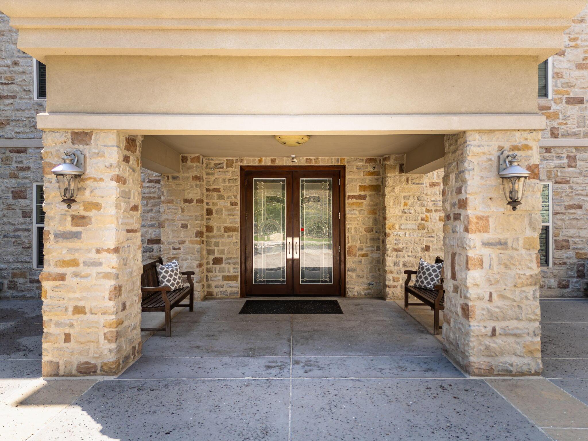 5735 Newbank Circle, 303