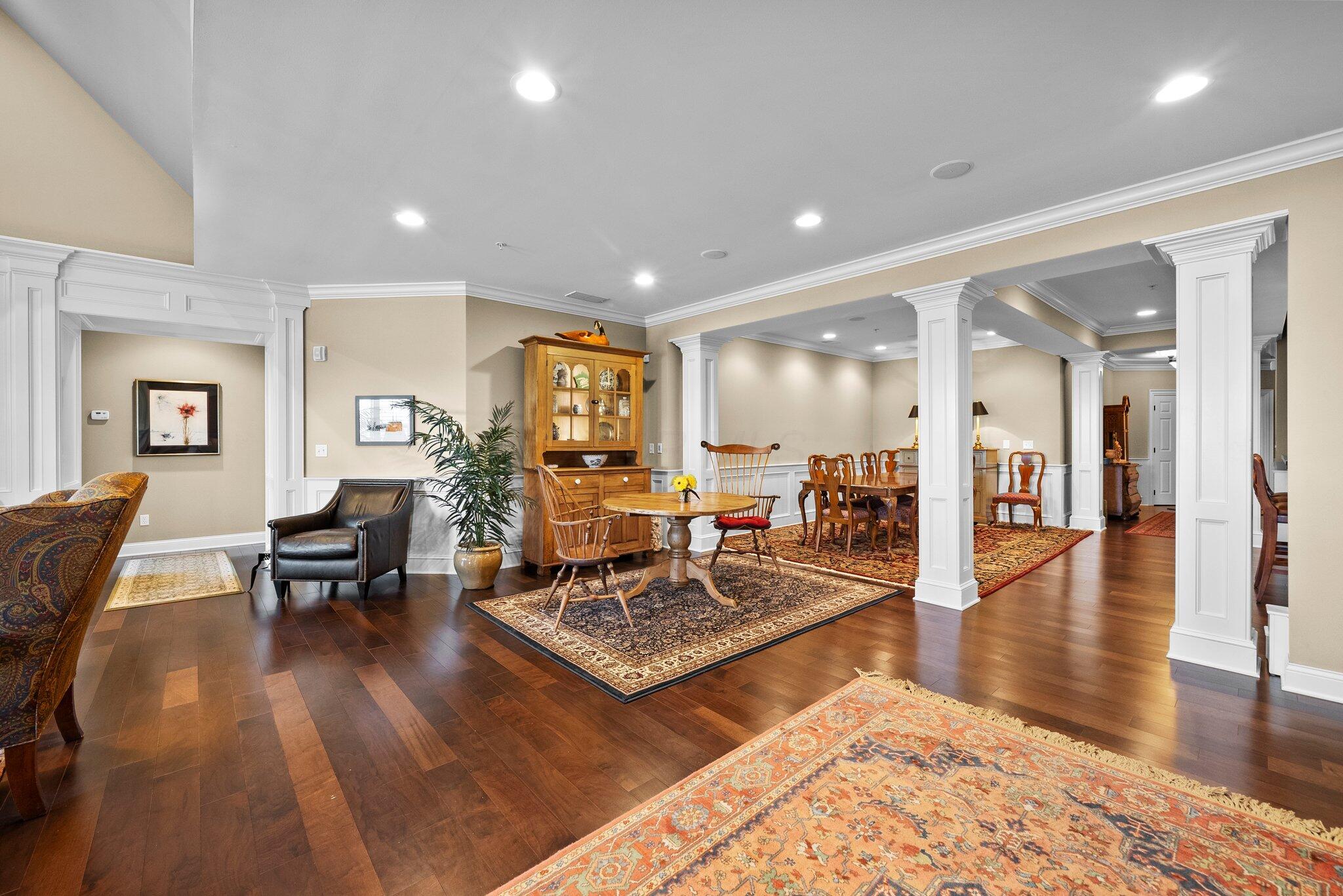 5735 Newbank Circle, 303