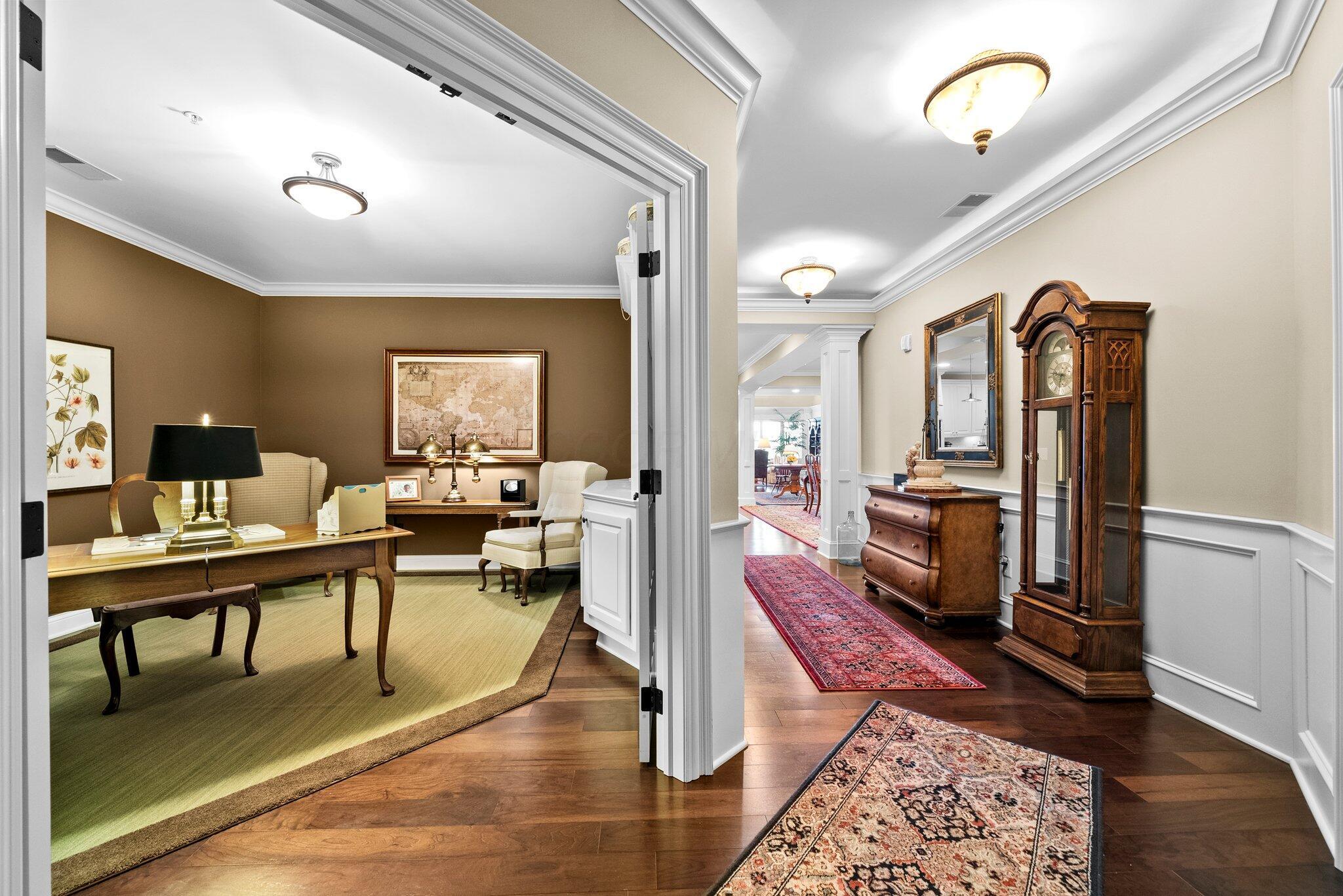 5735 Newbank Circle, 303