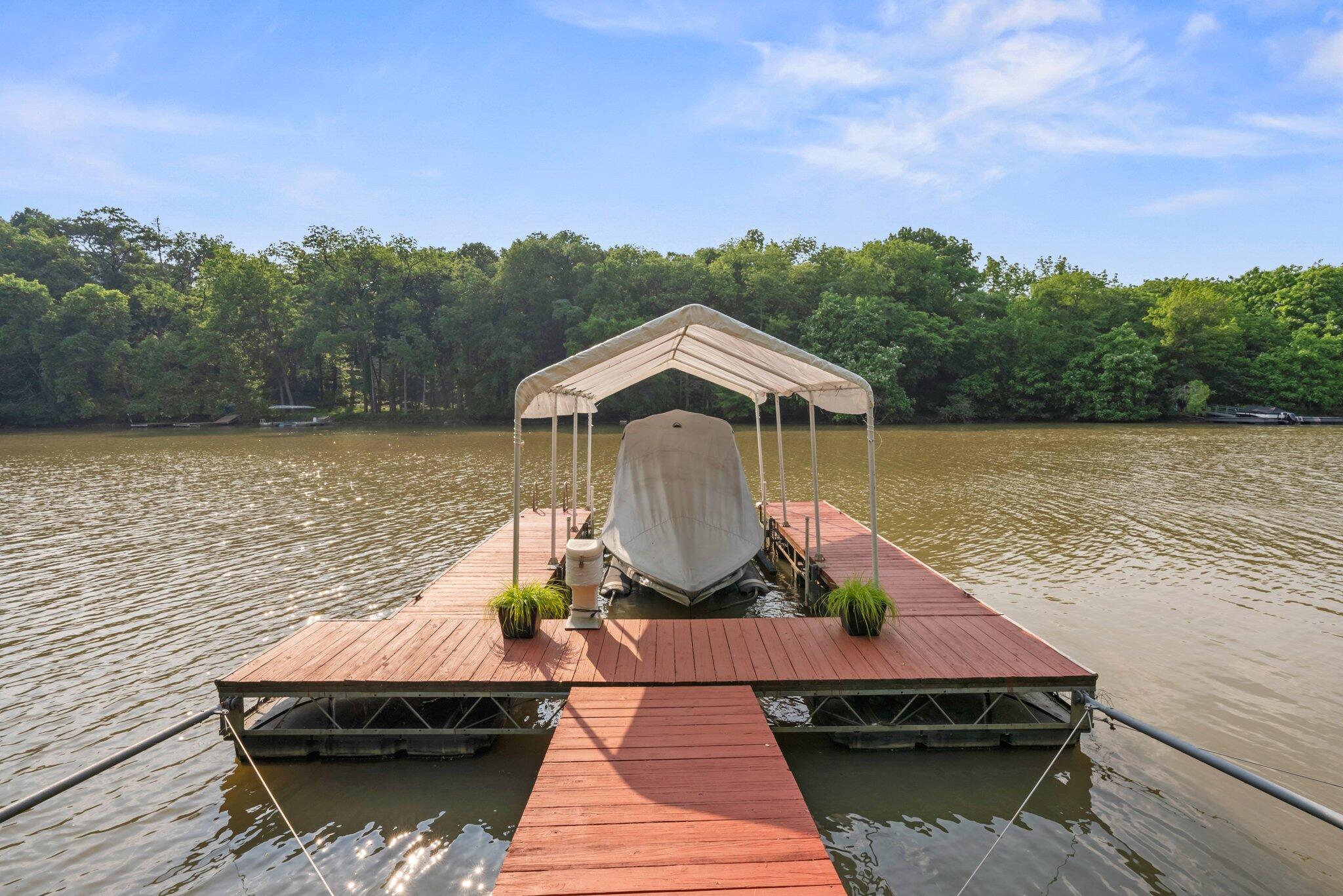 6527 Quarry Lane