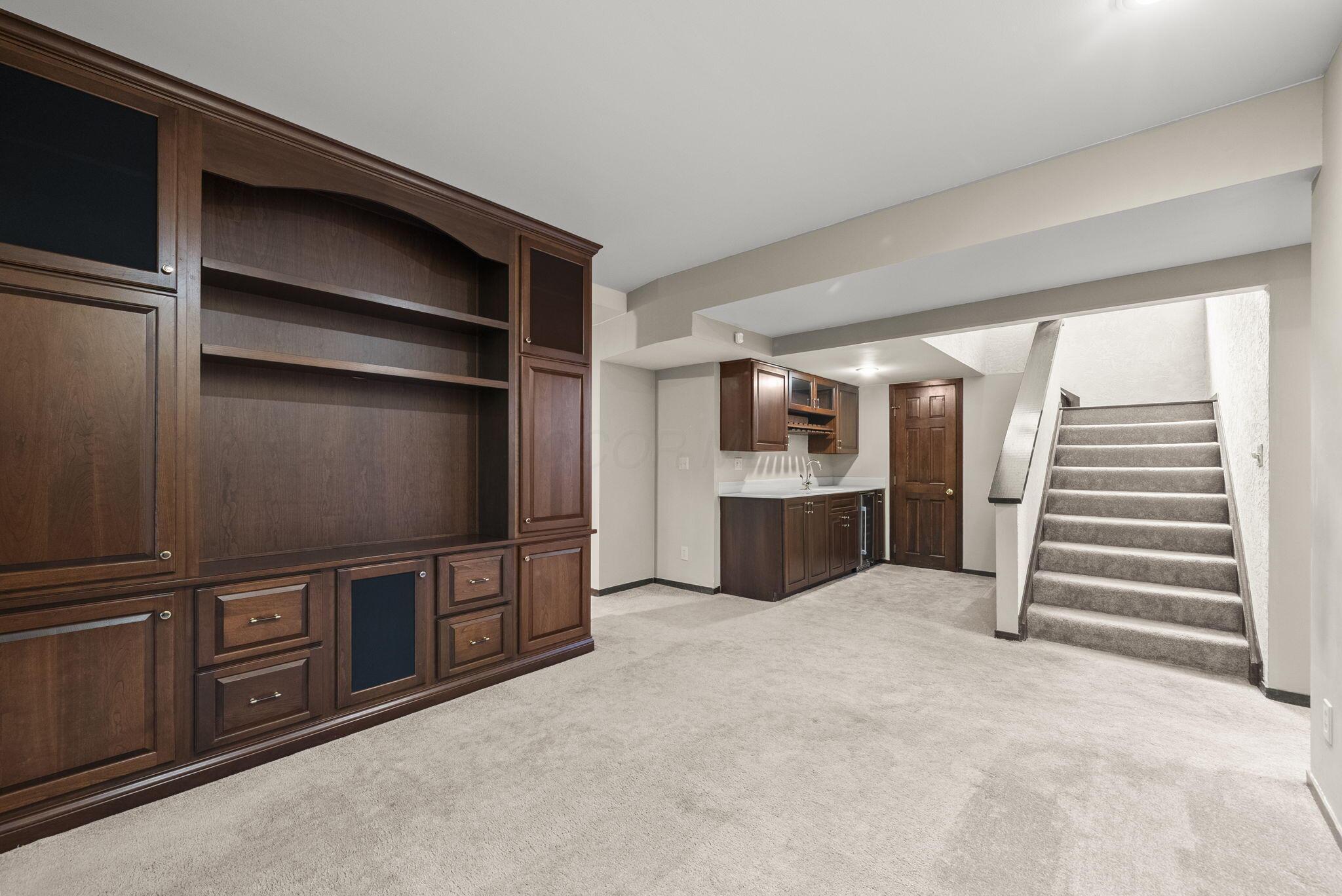 6527 Quarry Lane