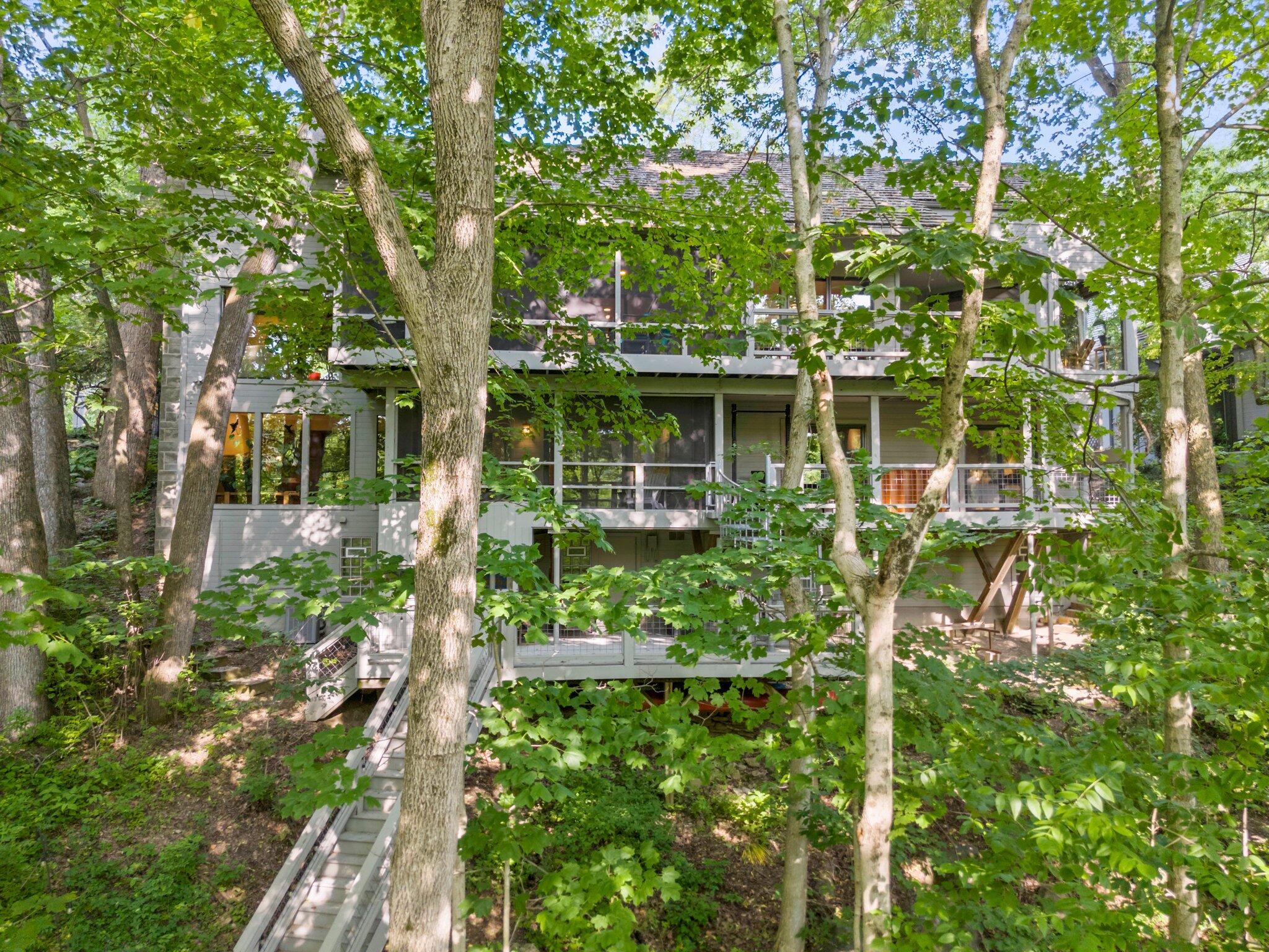6527 Quarry Lane