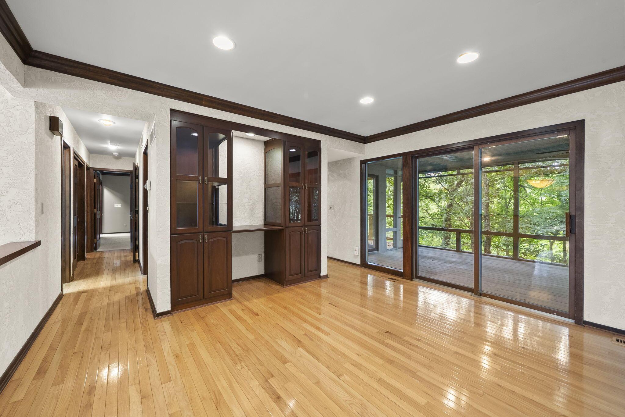 6527 Quarry Lane