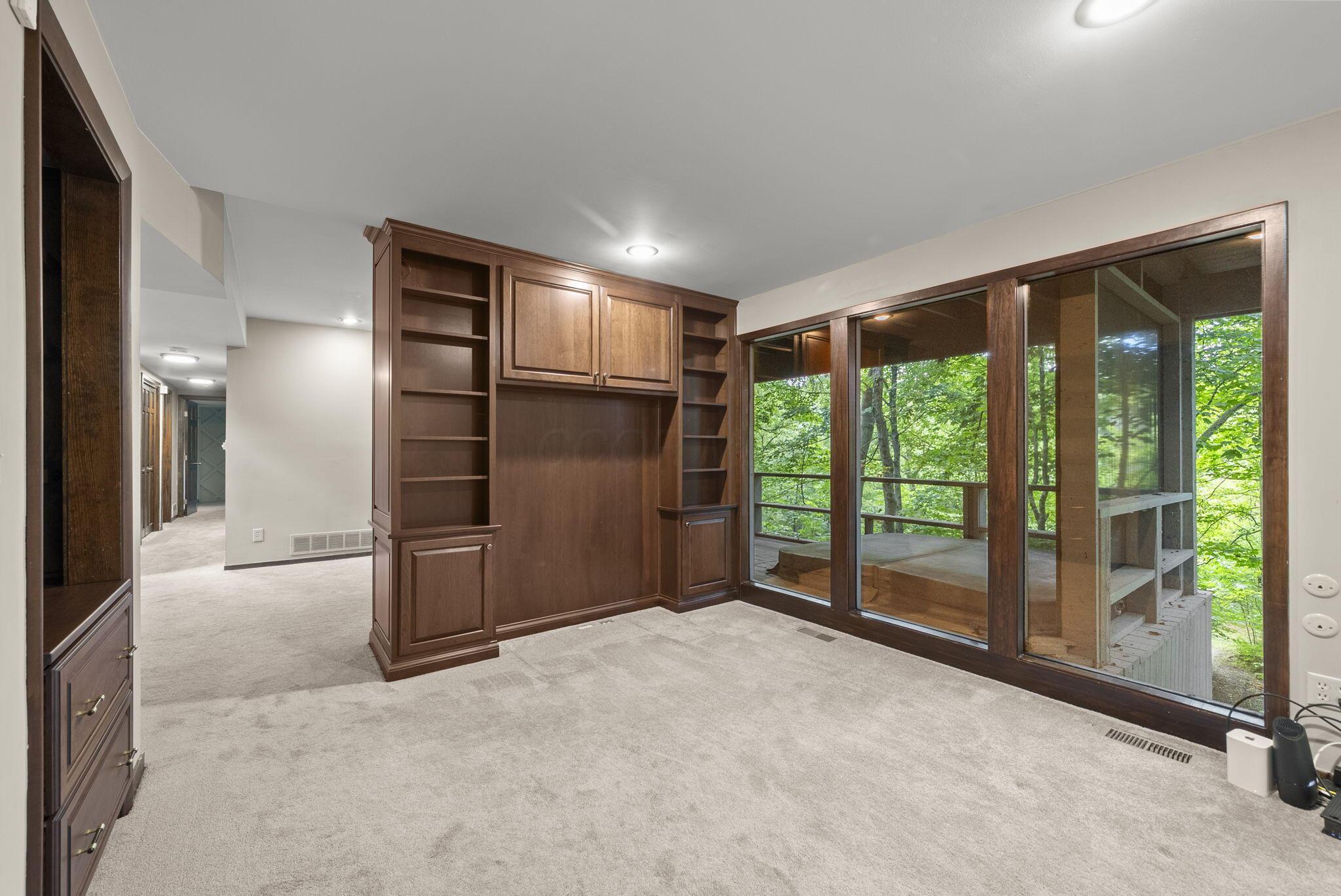 6527 Quarry Lane