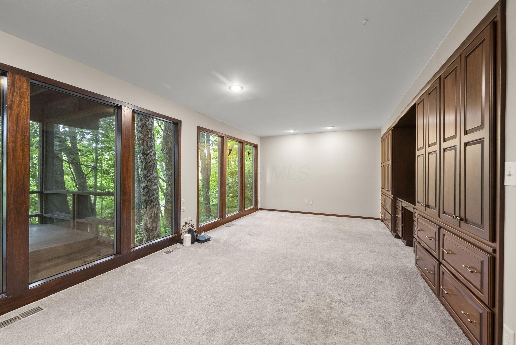 6527 Quarry Lane