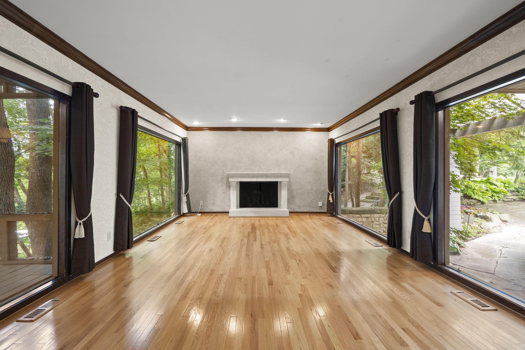 6527 Quarry Lane