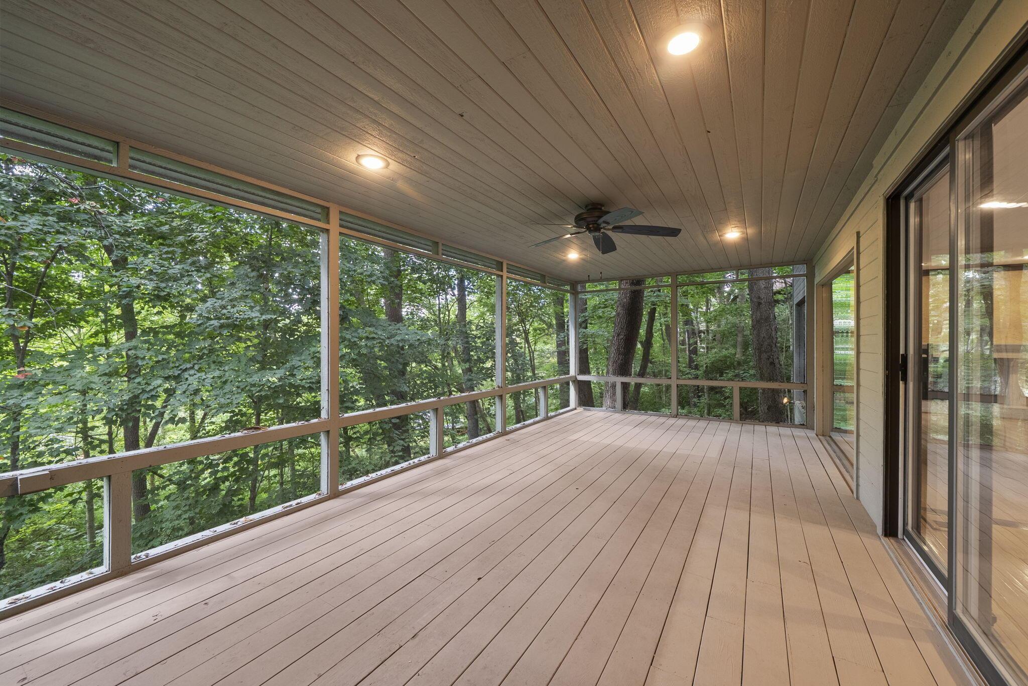 6527 Quarry Lane